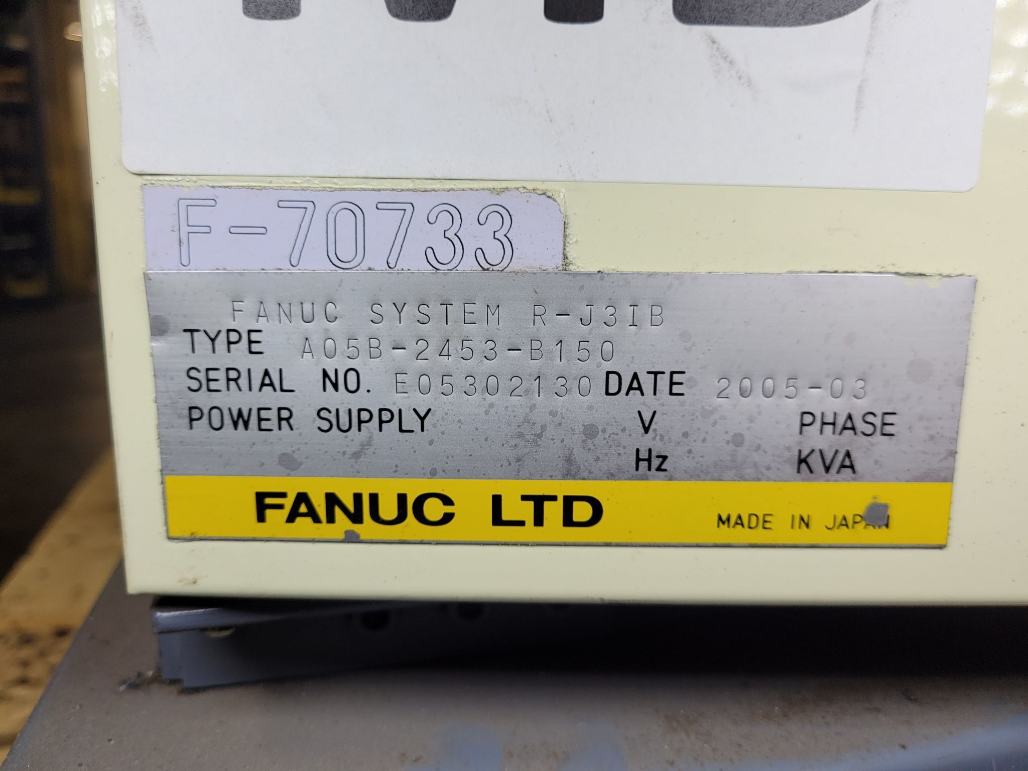 FANUC R-2000iA/210F Complete w/ R-J3iB Controller USED 10