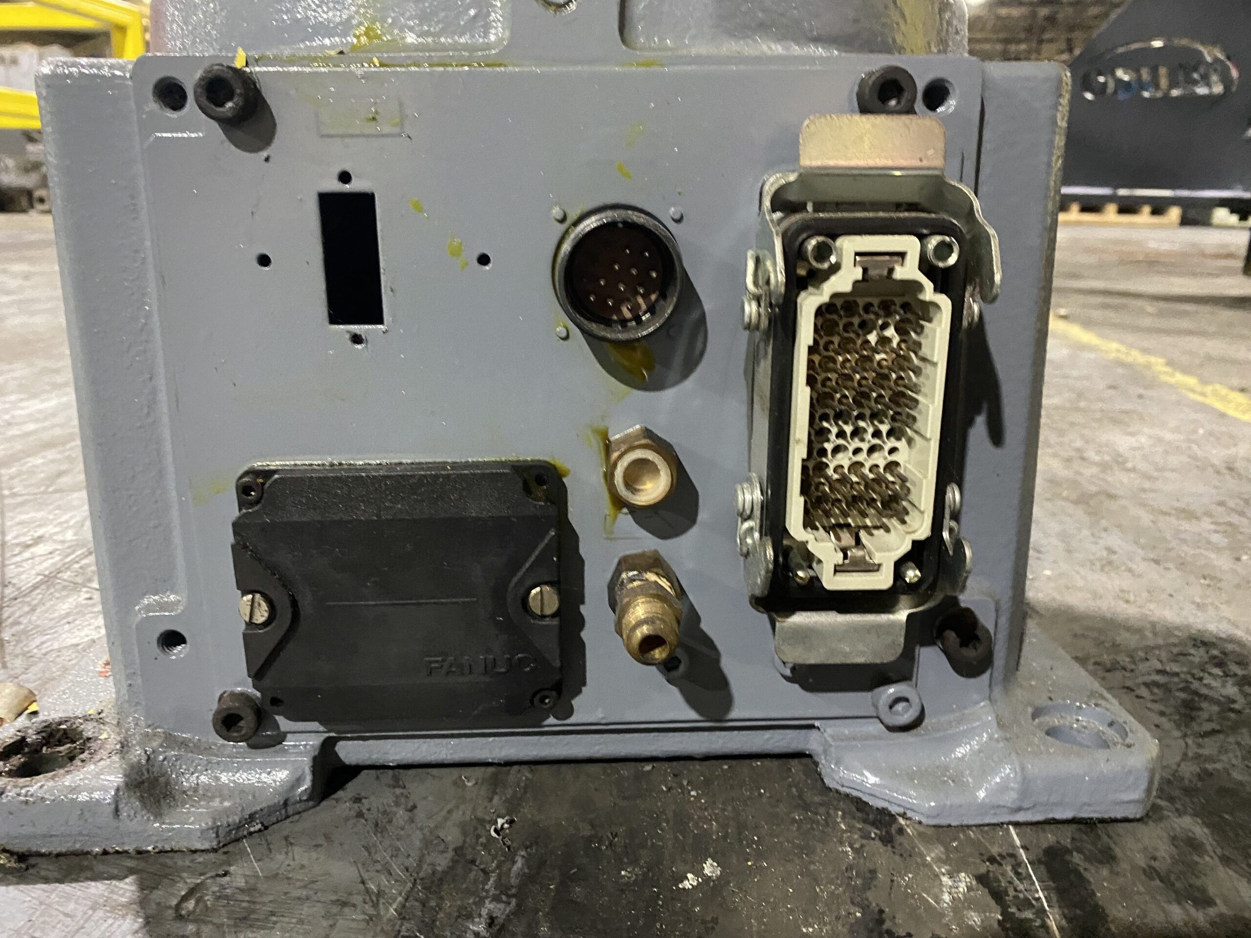 FANUC ArcMate 120iC 6‑Axis Industrial Welding Robot REFURBISHED 3