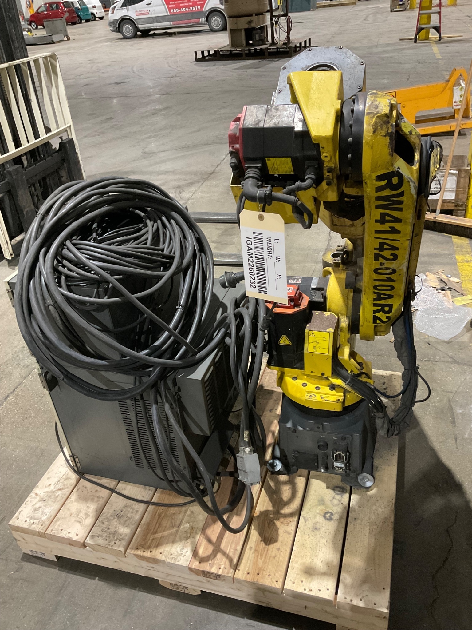 FANUC ArcMate 120iC Complete w/ R‑30iB Controller USED 7
