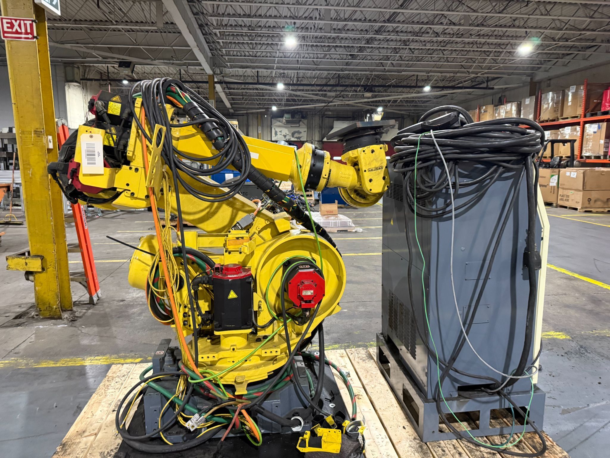 FANUC R-2000iA/210F Complete w/ R-J3iB Controls USED 1