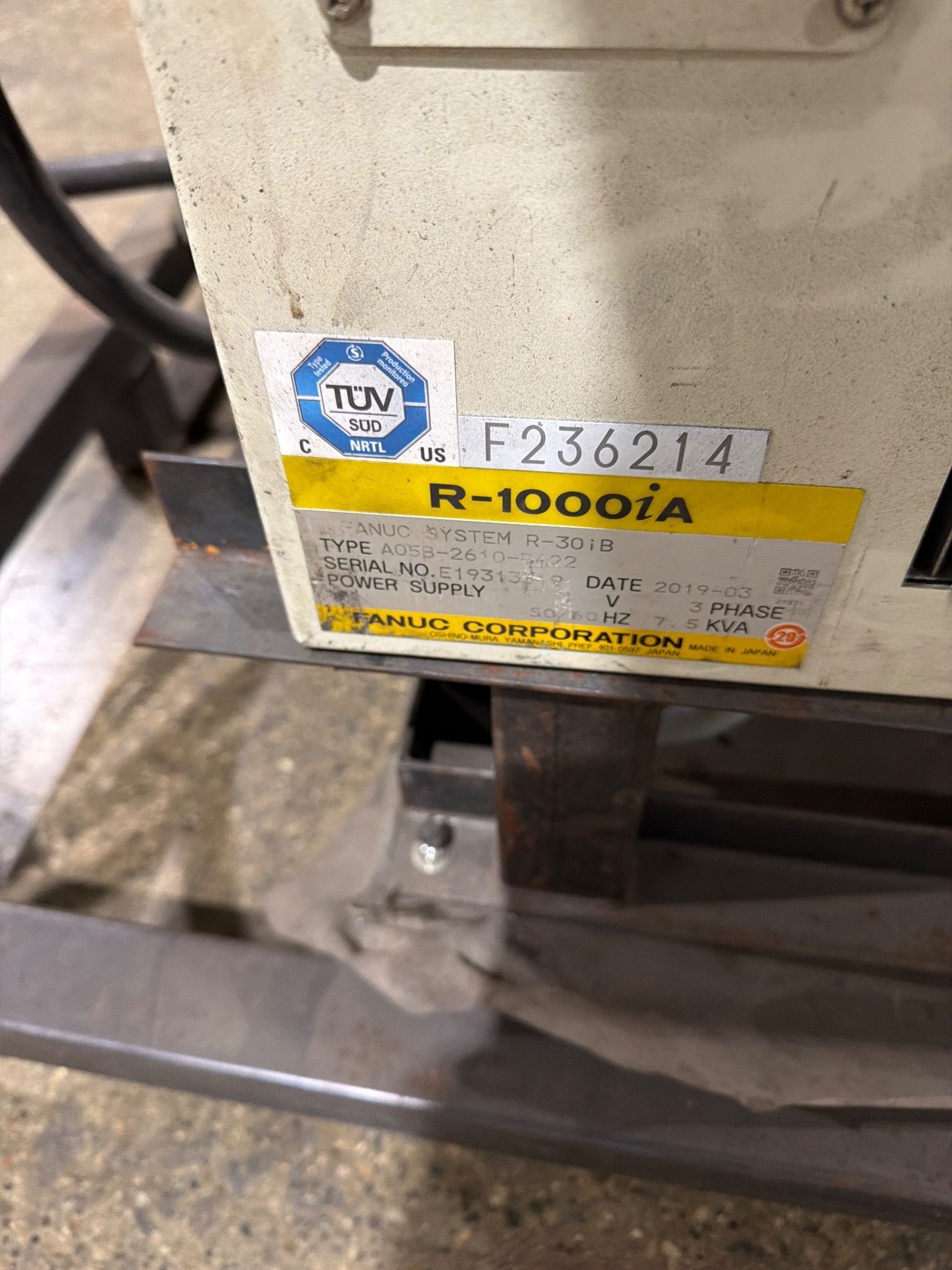 FANUC R-1000iA/100F Complete w/ R-30iB Controls USED - Missing Teach Pendant 8