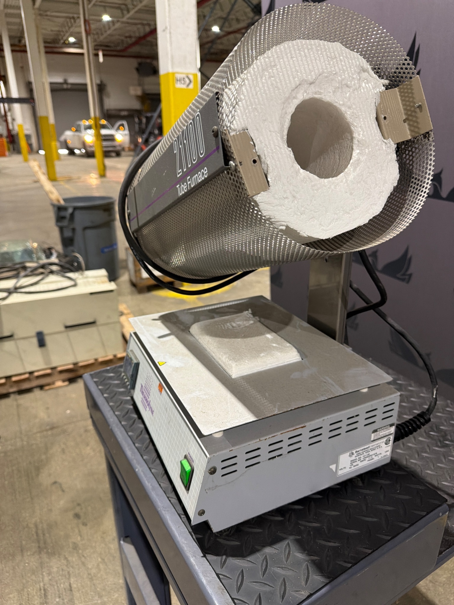 BARNSTEAD F21135 Thermolyne 21100 Tube Furnace USED 1