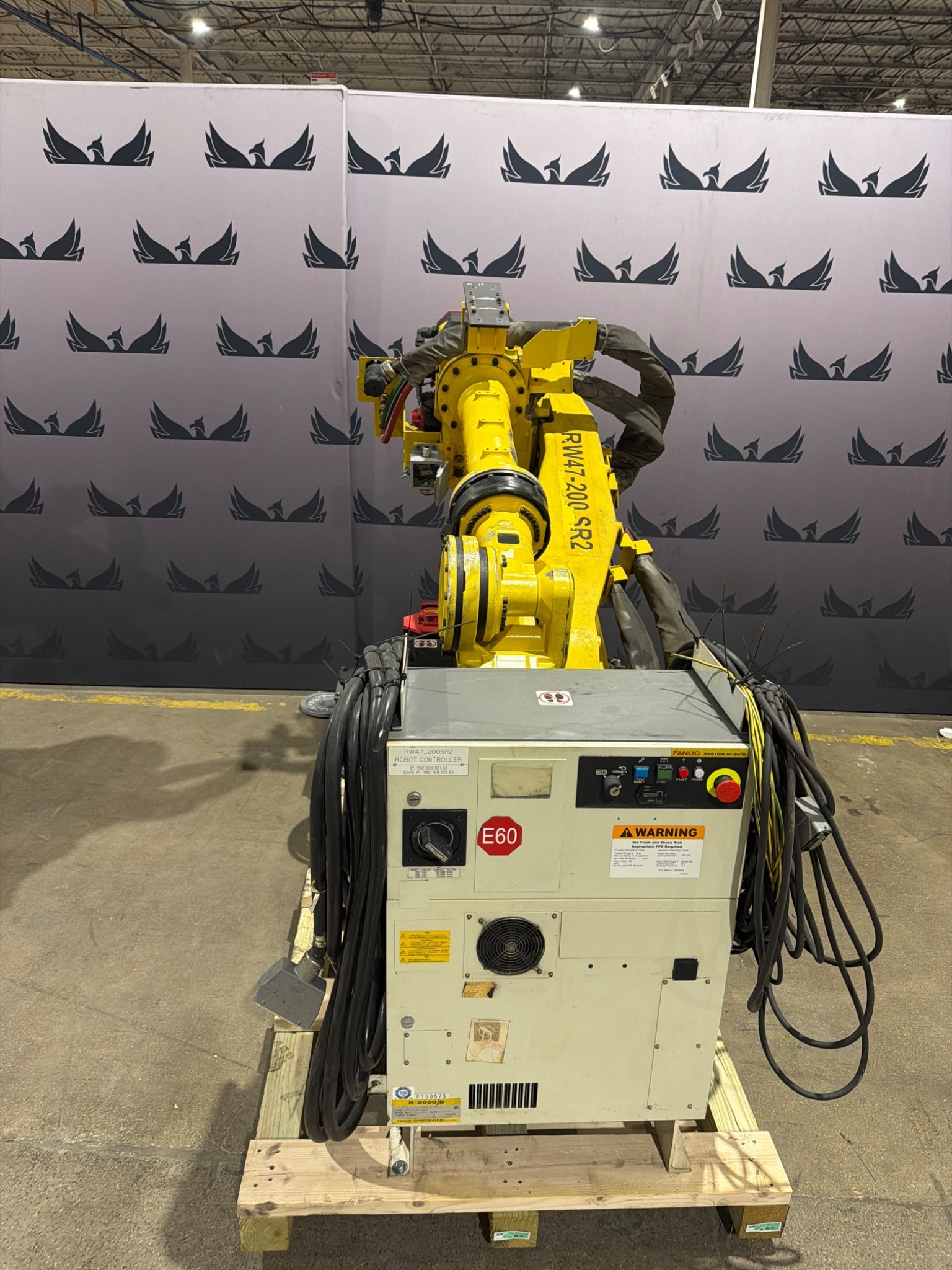 FANUC R‑2000iB/210F Complete w/ R‑30iB Controller USED 0
