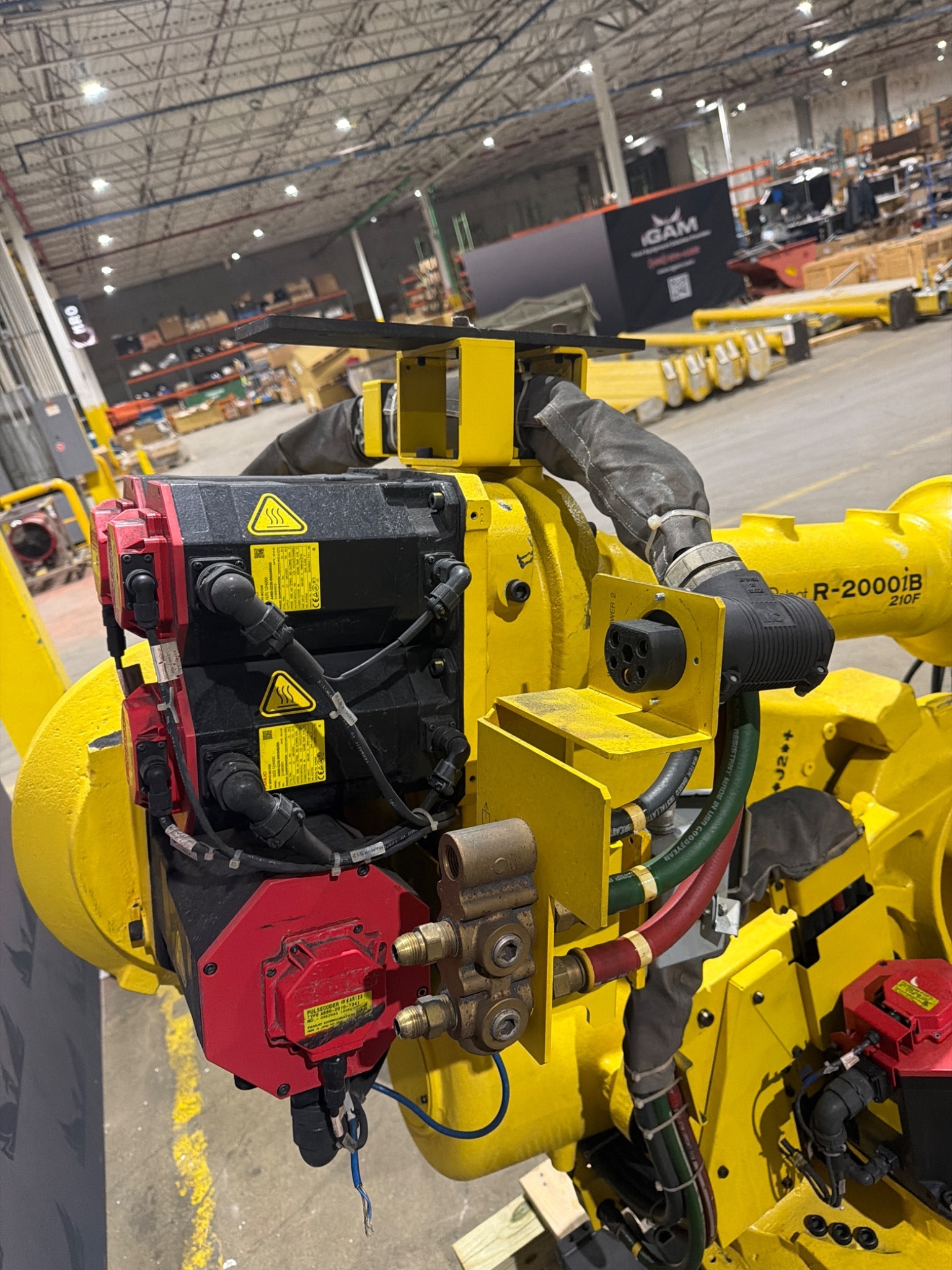 FANUC R‑2000iB/210F Complete w/ R‑30iB Controller USED 9