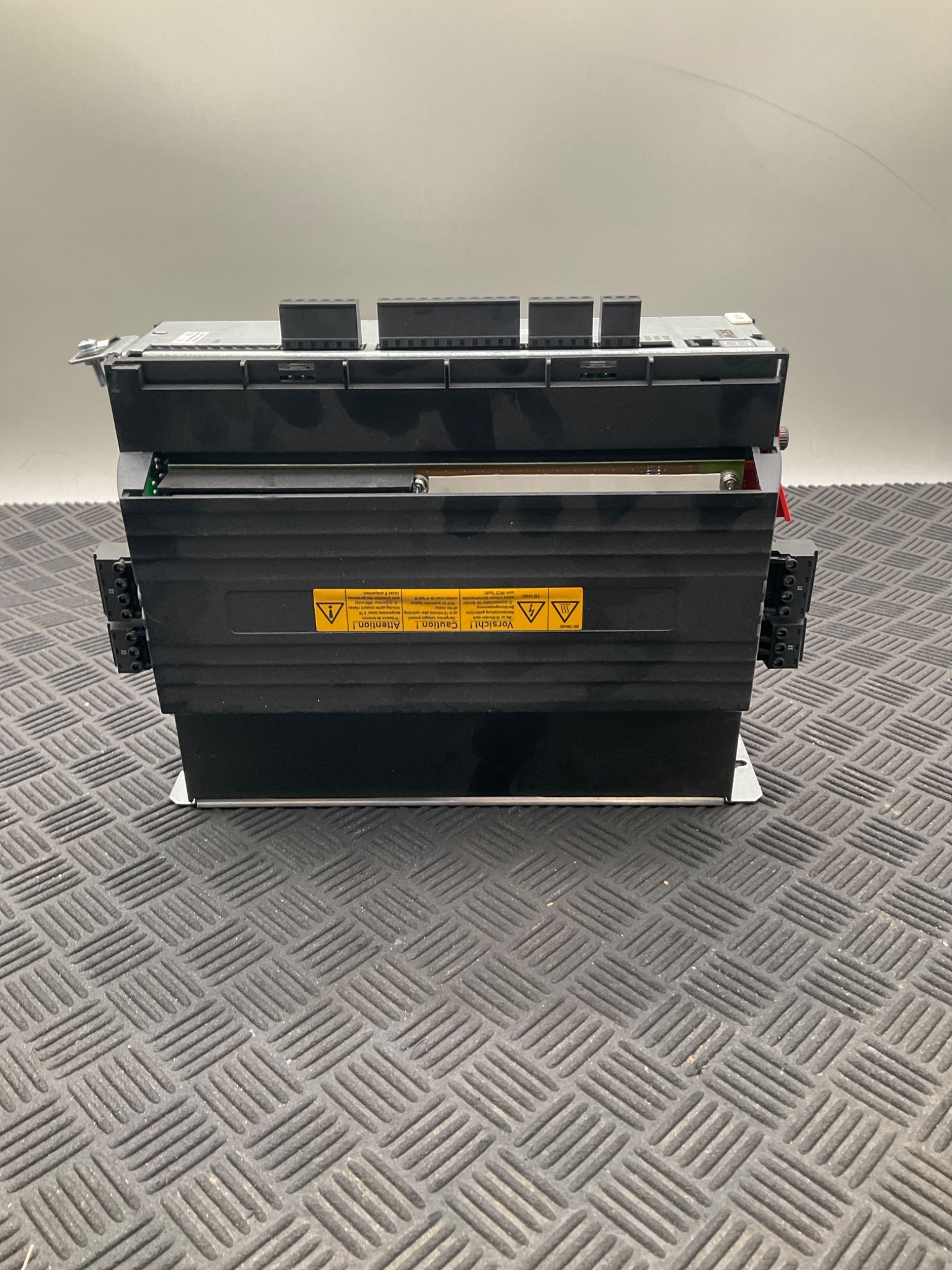 SEW EURODRIVE MDX61B0011‑5A3‑4‑0T MOVIDRIVE Inverter Drive USED 3