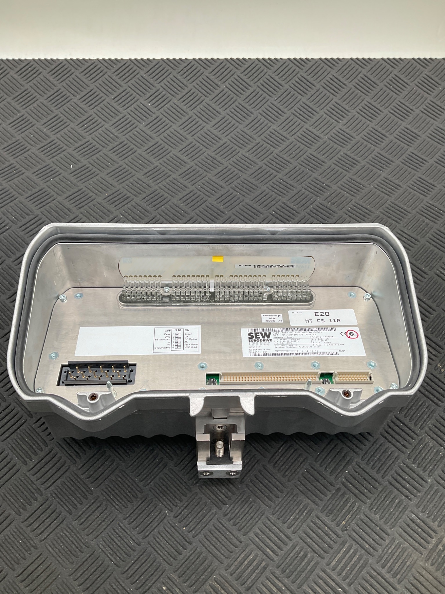 SEW EURODRIVE MDF11A015‑503‑E20A‑15/S11 MOVIFIT Inverter Drive Component USED 4