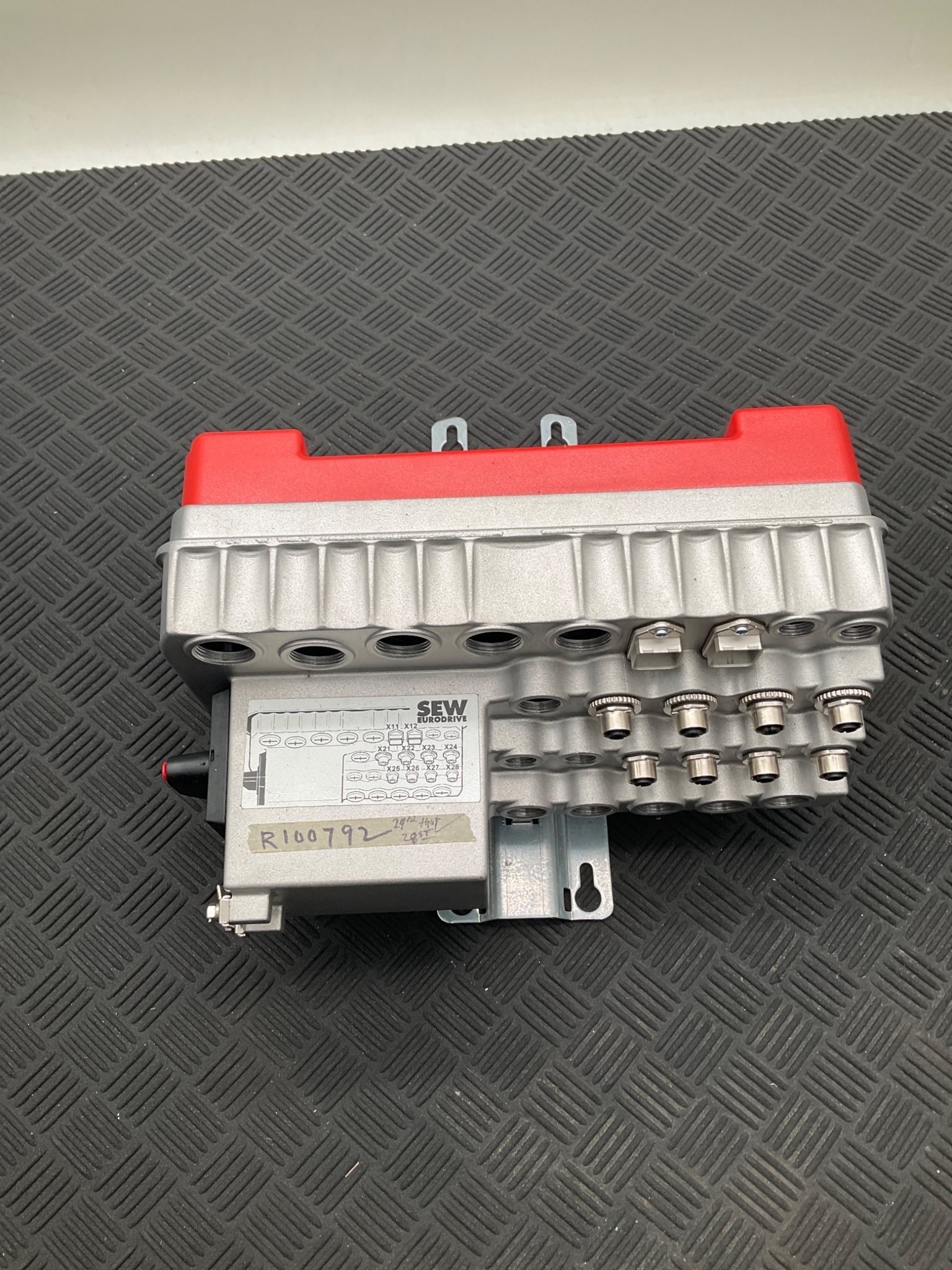SEW EURODRIVE MTA11A‑503‑S623‑D01‑00/BW2 MOVIFIT Connection Box USED 3