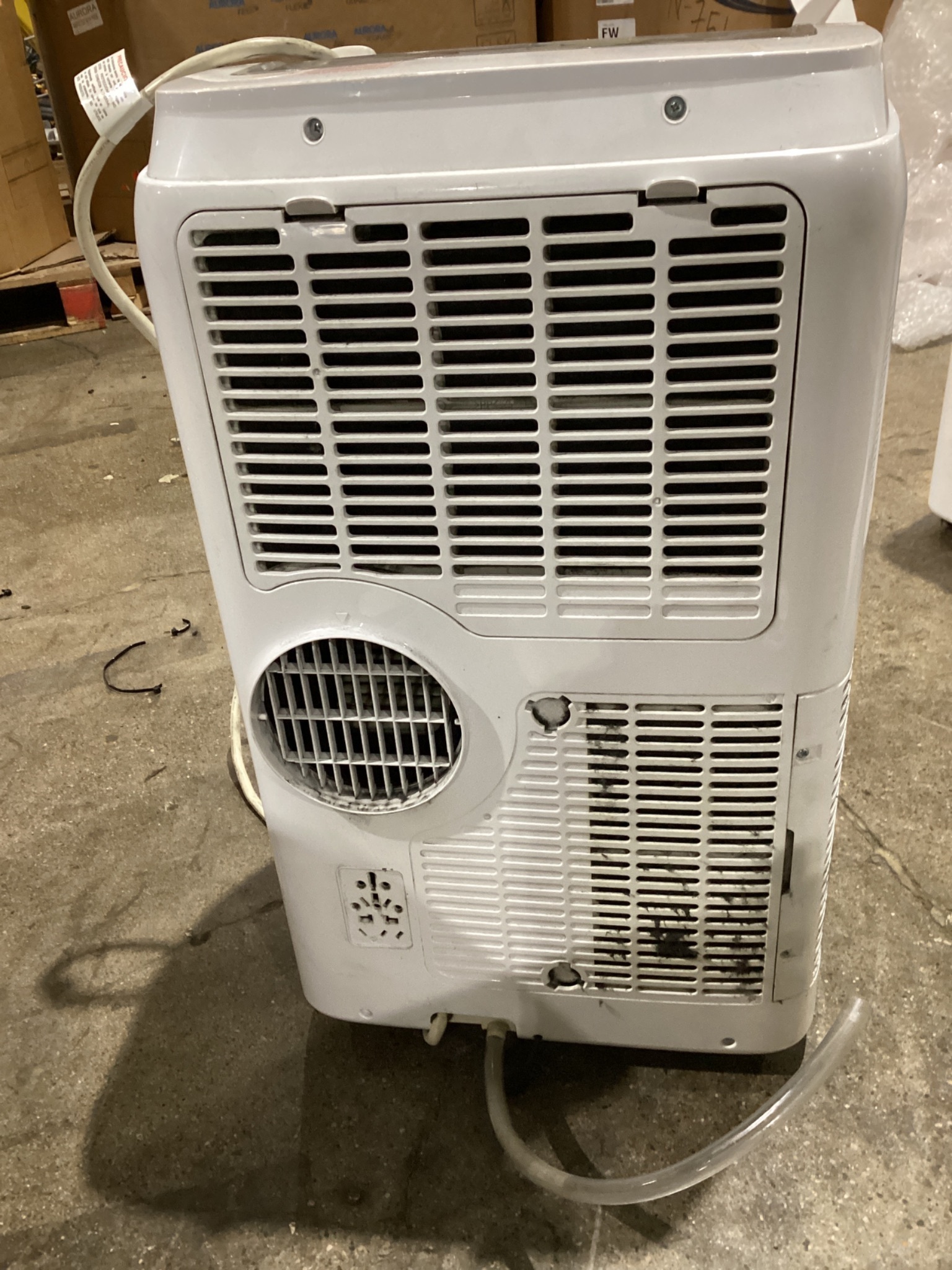 Black & Decker BPACT14WT Portable Air Conditioner with Remote Used 2