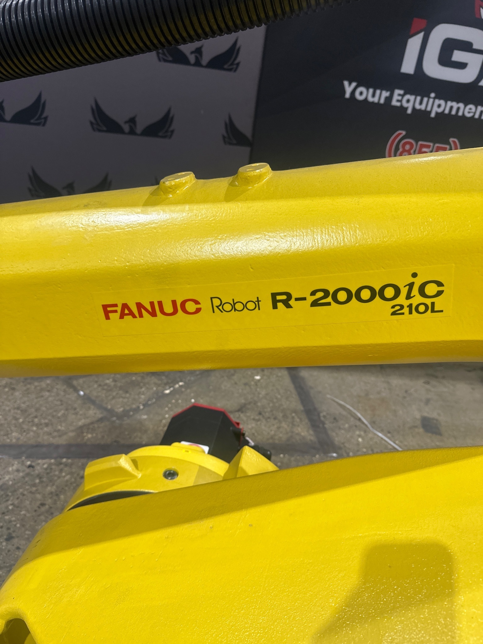 FANUC 2022 R-2000IC 210L ROBOT ARM ONLY USED 1