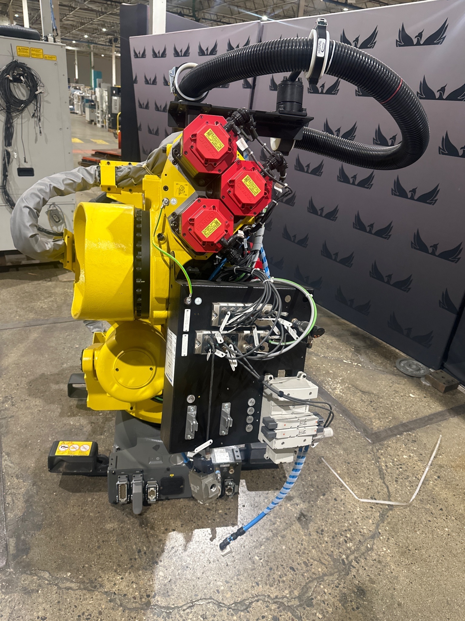 FANUC 2022 R-2000IC 210L ROBOT ARM ONLY USED 2