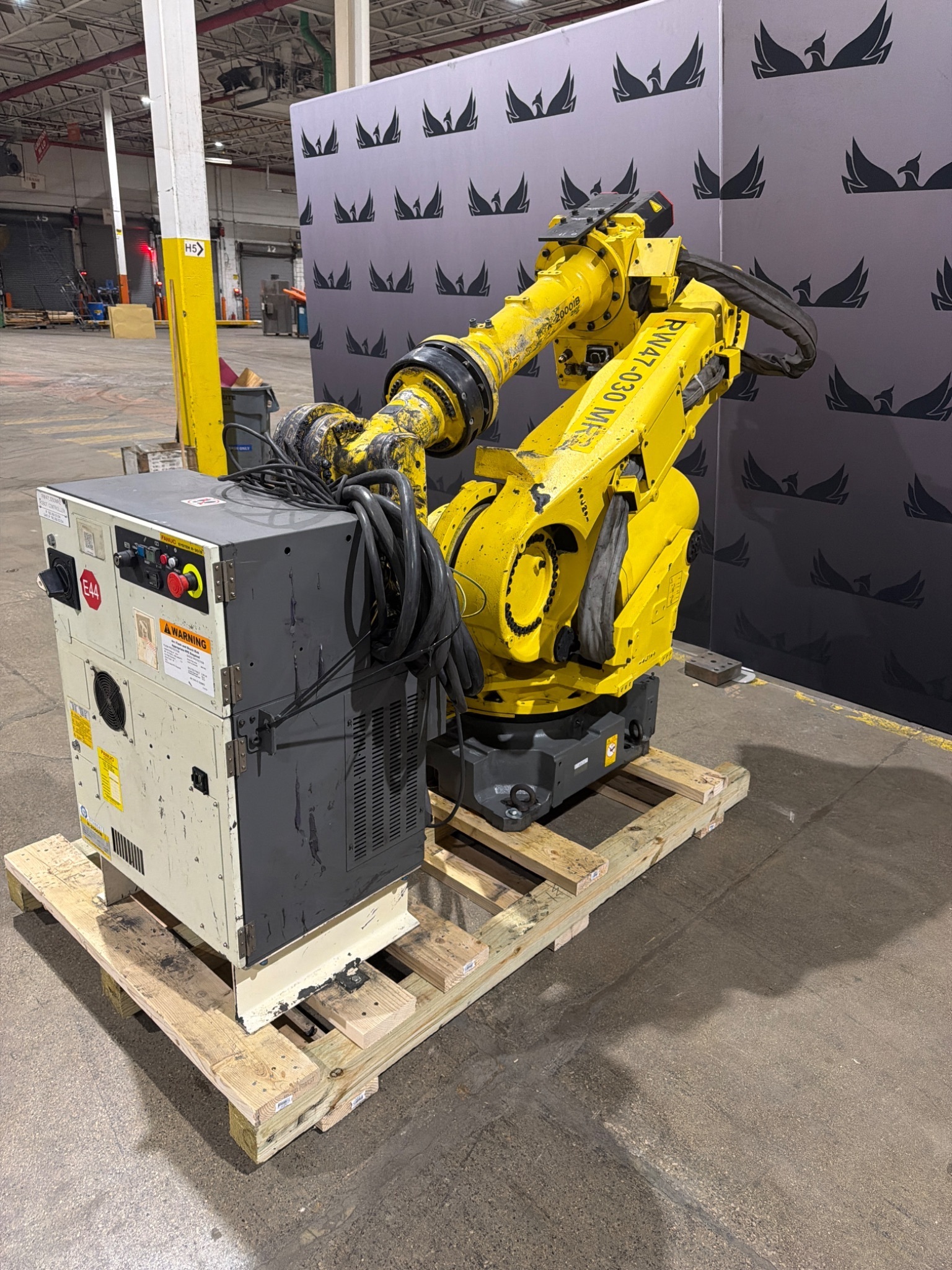 FANUC R-2000iB/210F Complete w/ R-30iB Controls USED 0