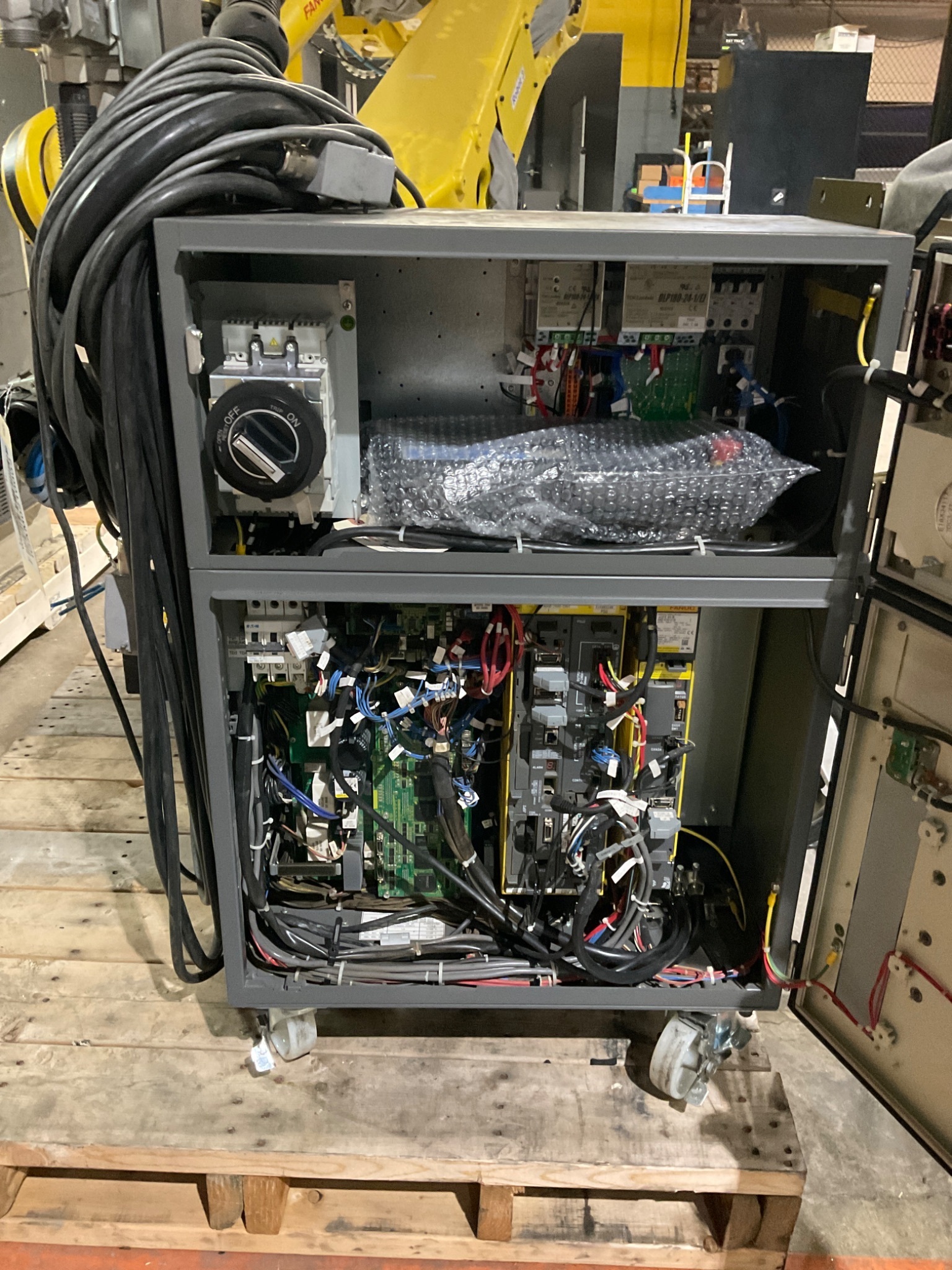 FANUC R-2000IC/165F INDUSTRIAL ROBOT WITH R-30IB CONTROLLER USED 9