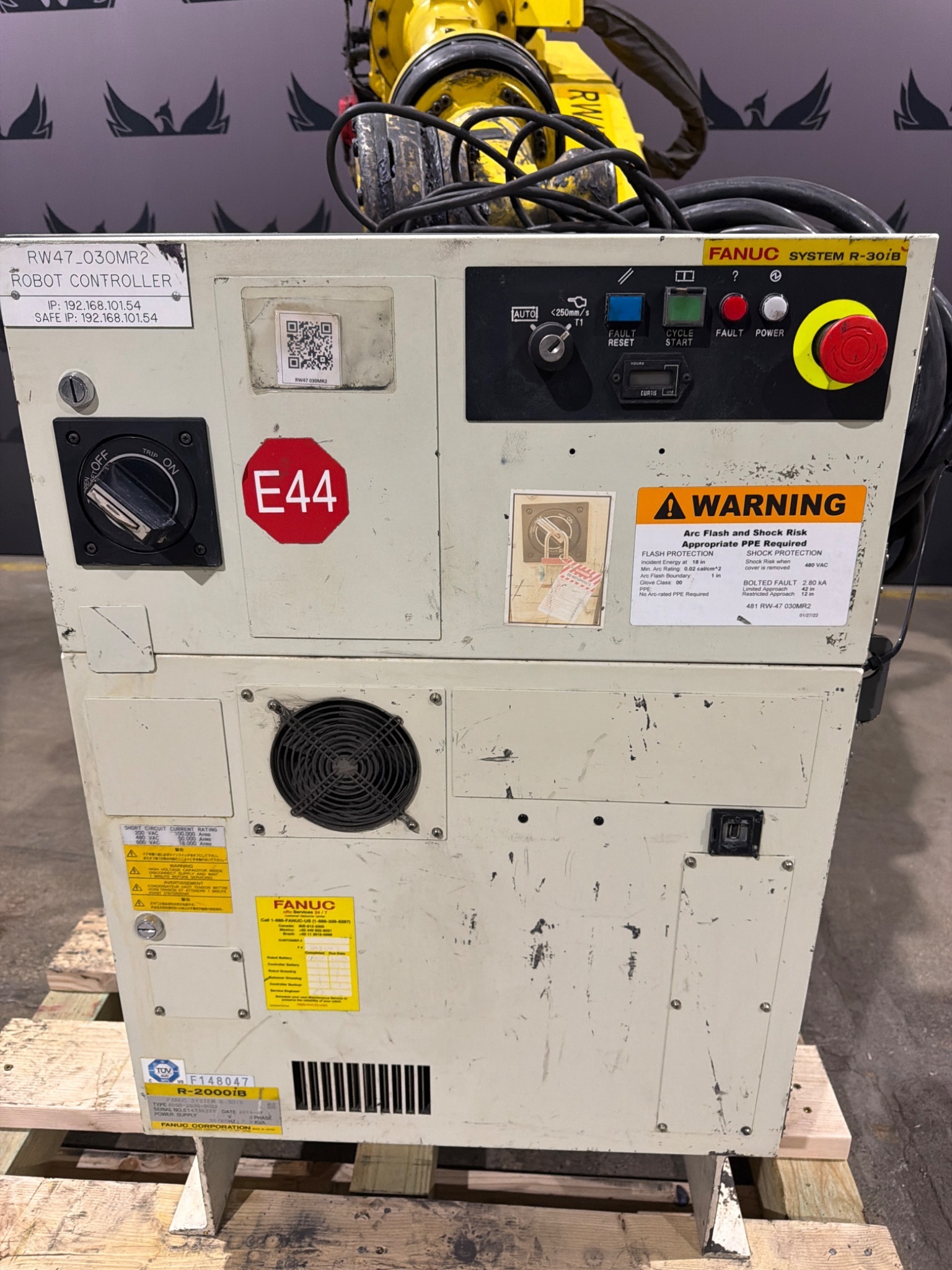 FANUC R-2000iB/210F Complete w/ R-30iB Controls USED 3