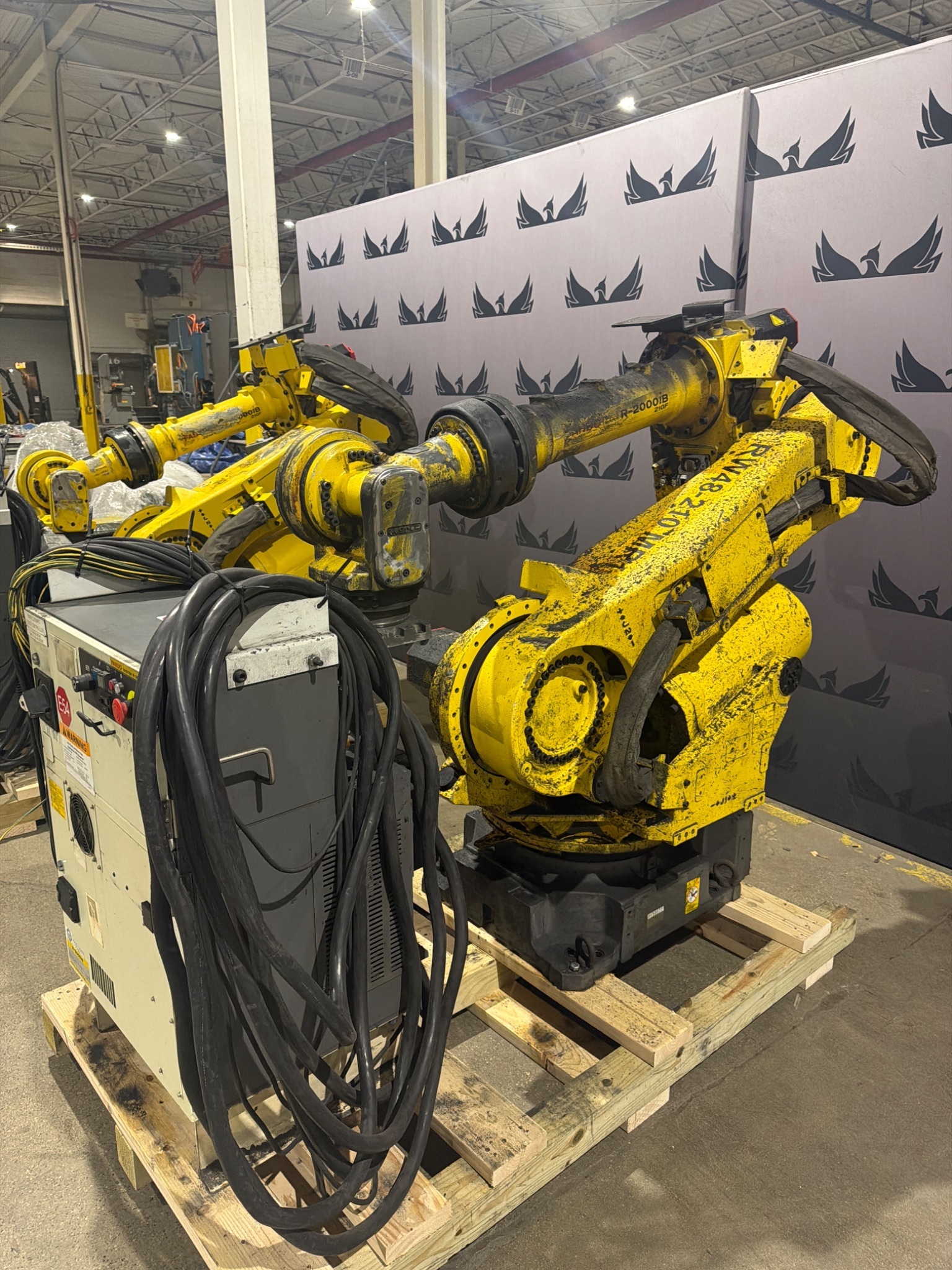 FANUC R‑2000iB/210F Complete w/ R‑30iB Controller USED 7