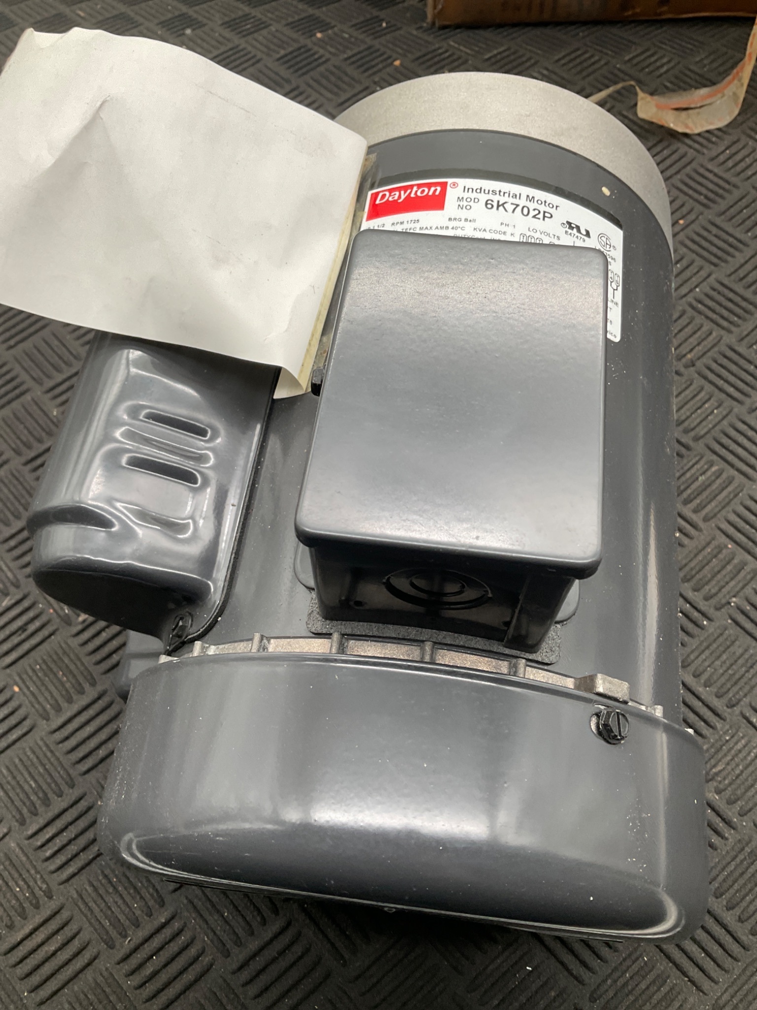 DAYTON 6K702P 1-1/2 HP General Purpose Motor NEW 3