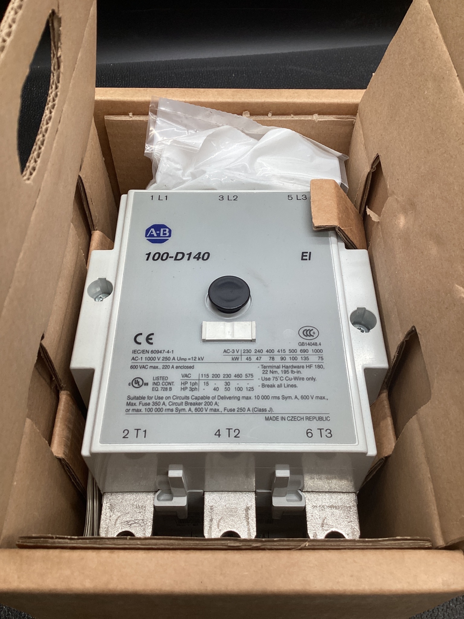 ALLEN BRADLEY 100-D140D11 Contactor 3-Pole 140A 600V Coil 120V USED 4