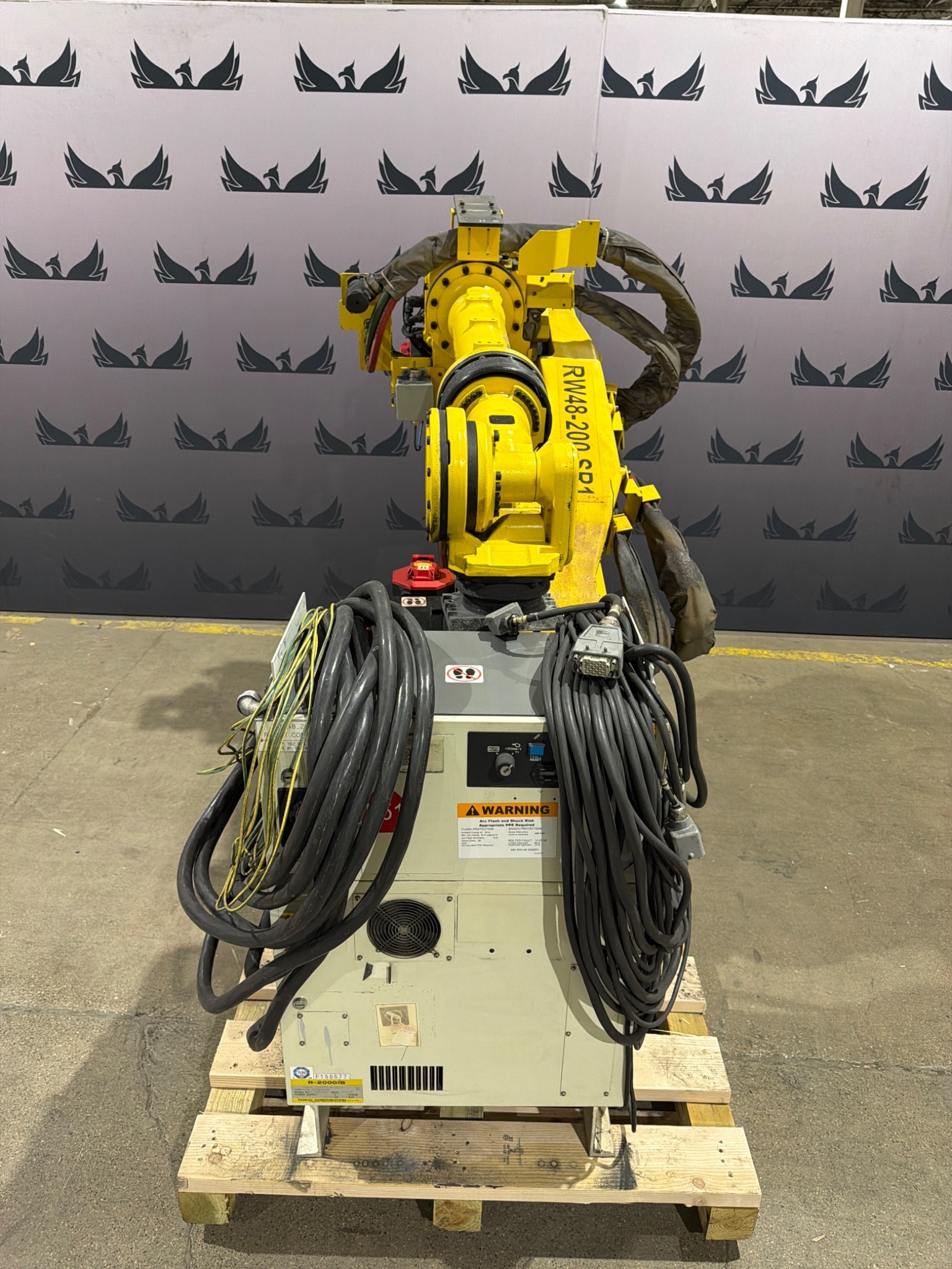 FANUC R‑2000iB/210F Complete w/ R‑30iB Controller USED 0