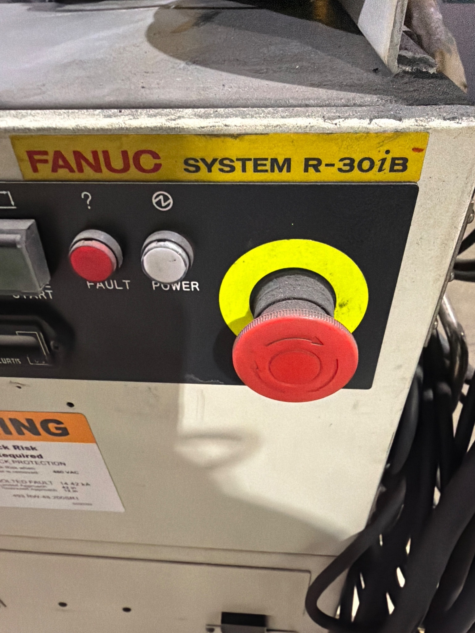FANUC R‑2000iB/210F Complete w/ R‑30iB Controller USED 6