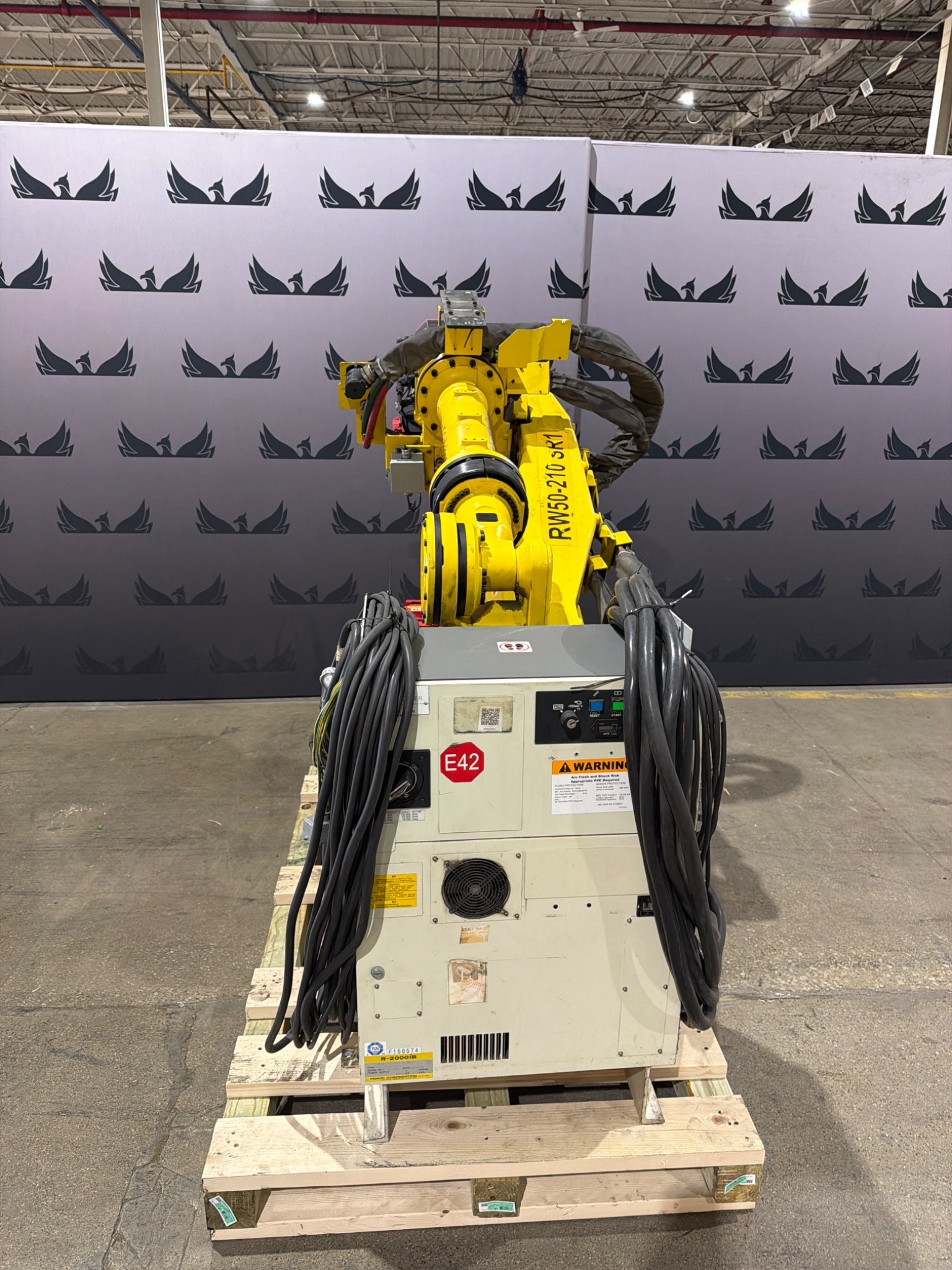 FANUC R‑2000iB/210F Complete w/ R‑30iB Controller USED 0
