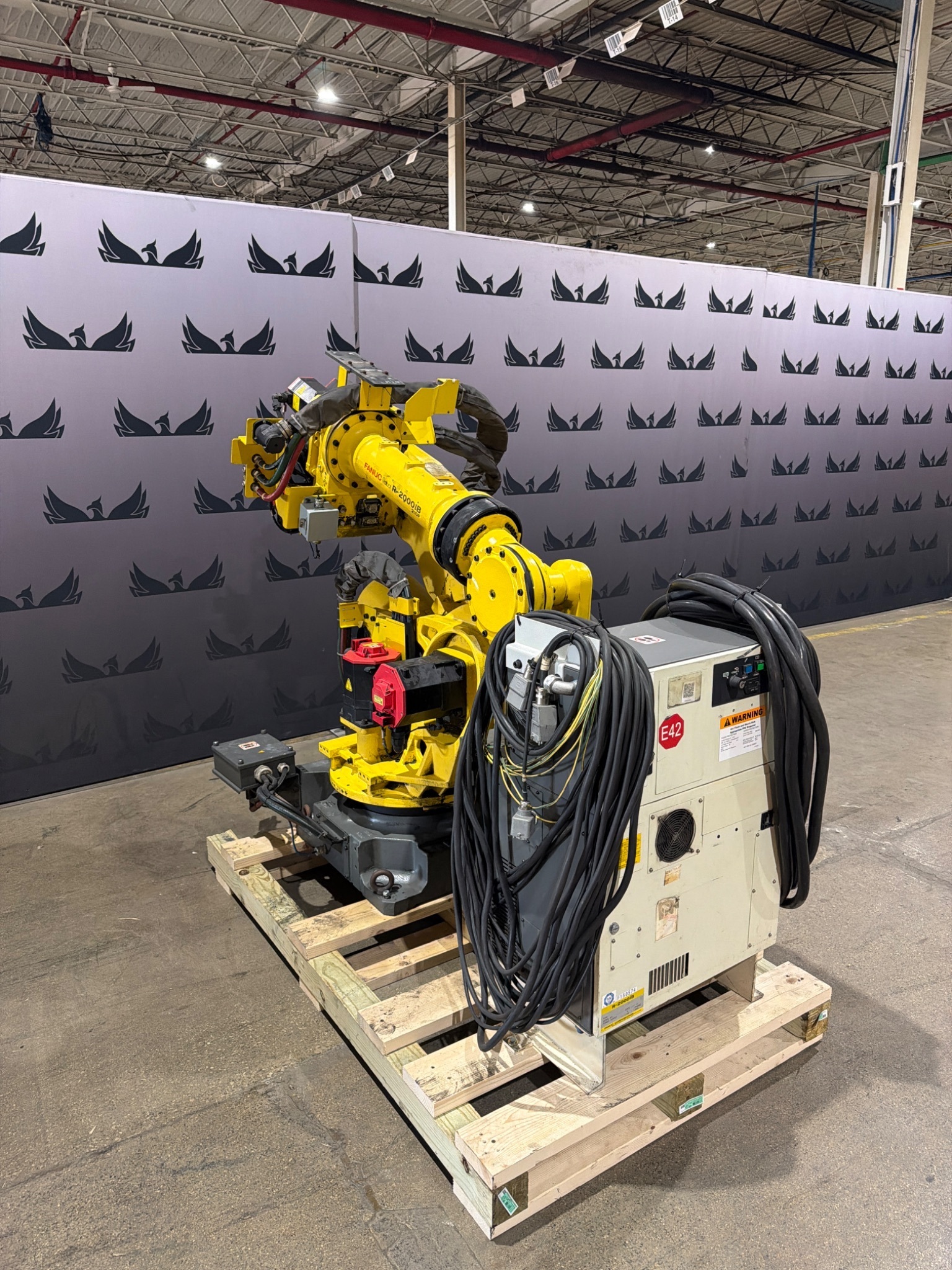 FANUC R‑2000iB/210F Complete w/ R‑30iB Controller USED 1