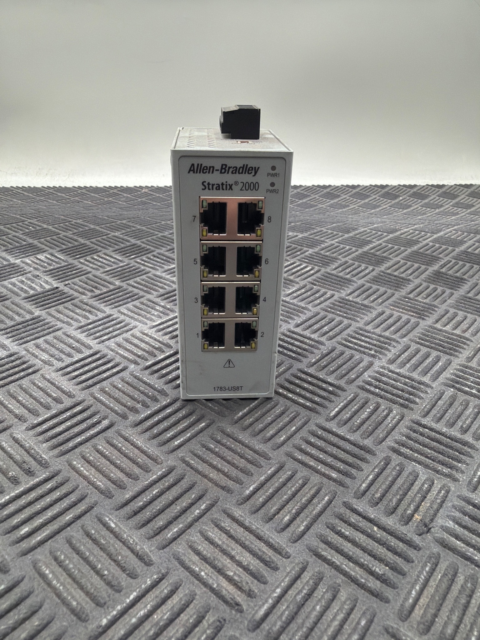 ALLEN BRADLEY 1783‑US8T Stratix 2000 Ethernet Switch USED 6