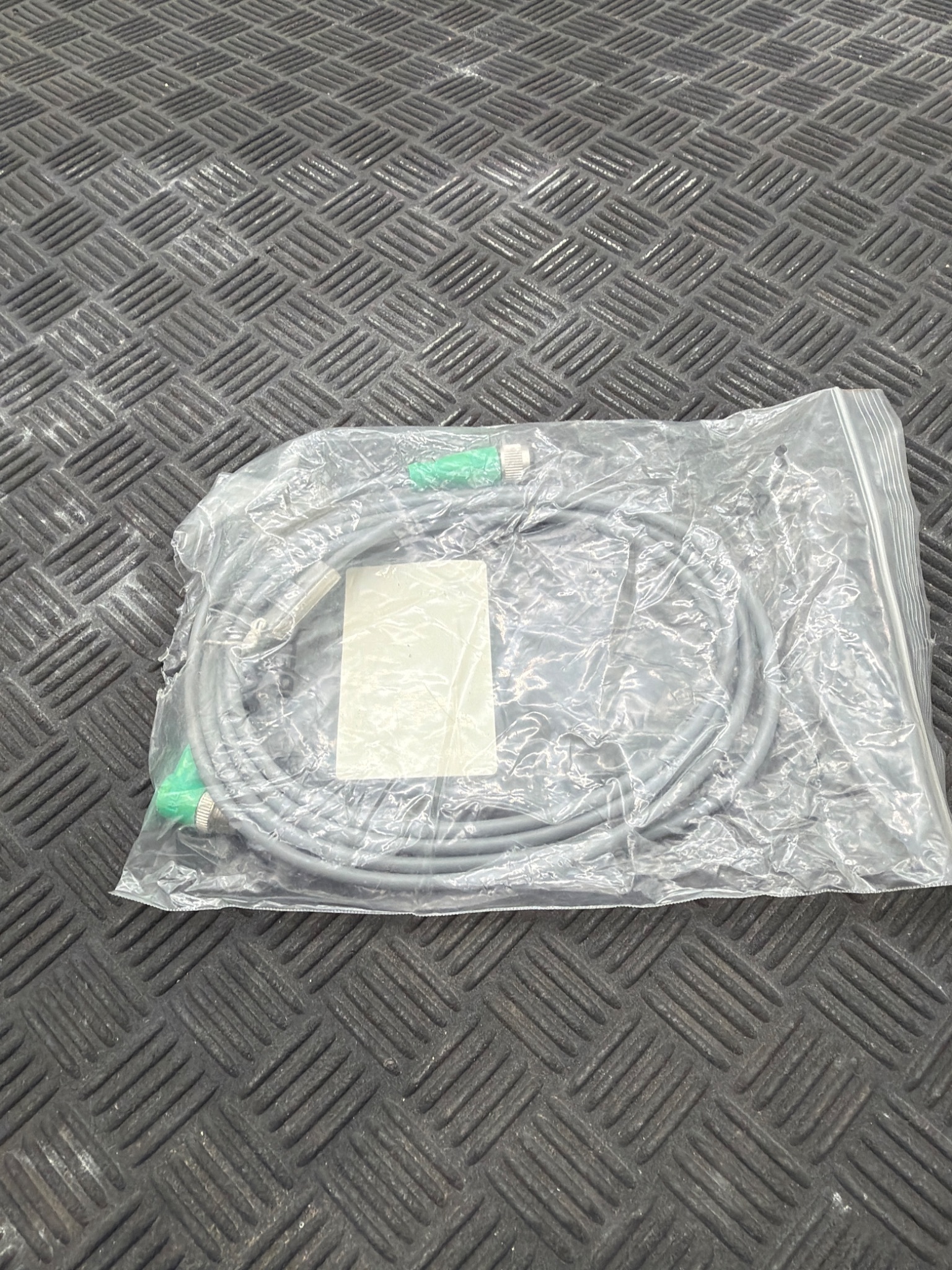 PEPPERL+FUCHS V1‑G‑2M‑PVC‑V1‑W 4‑Pin M12 Connection Cable NEW 2