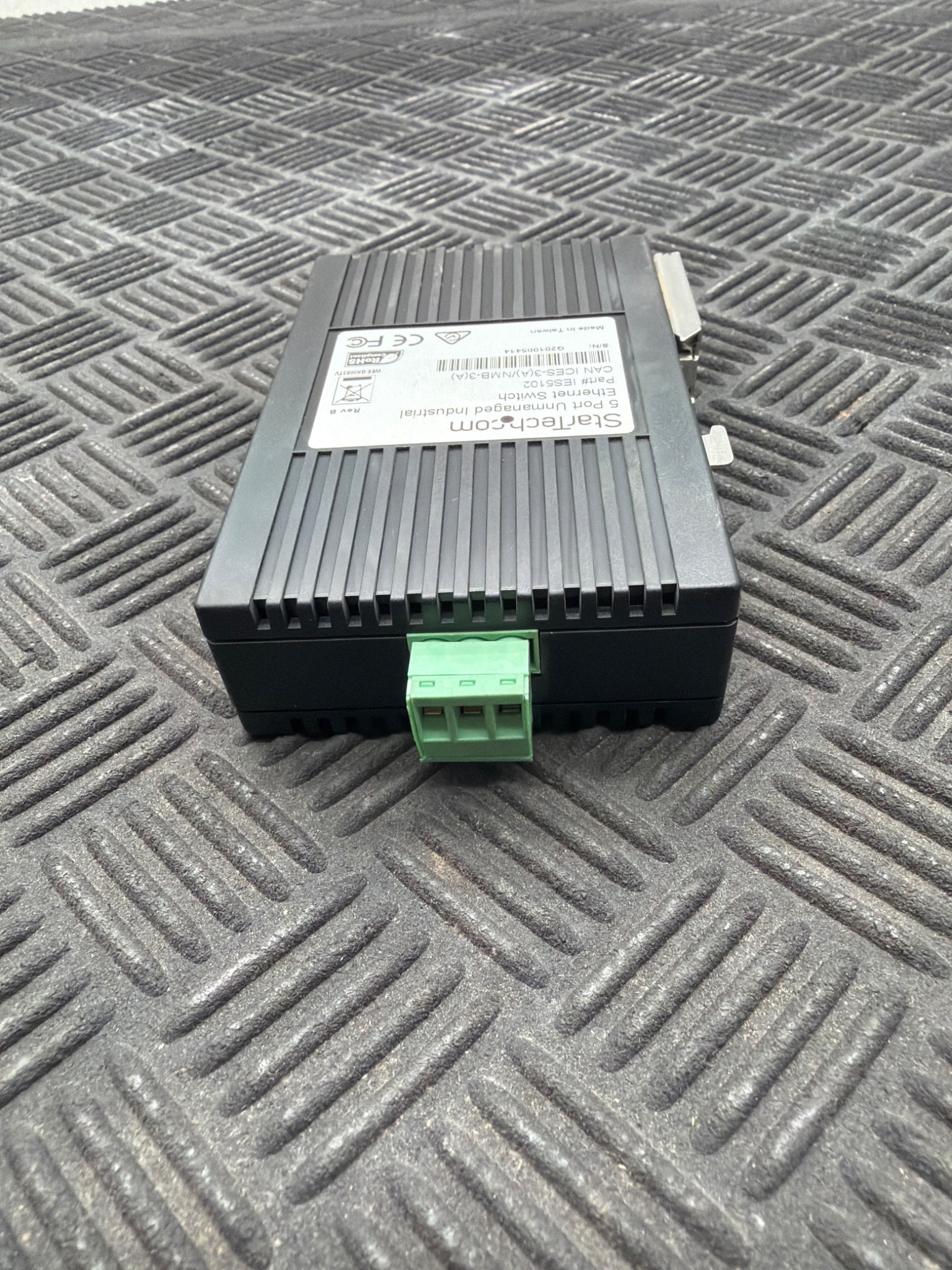 STARTECH IES5102 5‑Port Unmanaged Industrial Ethernet Switch USED 1