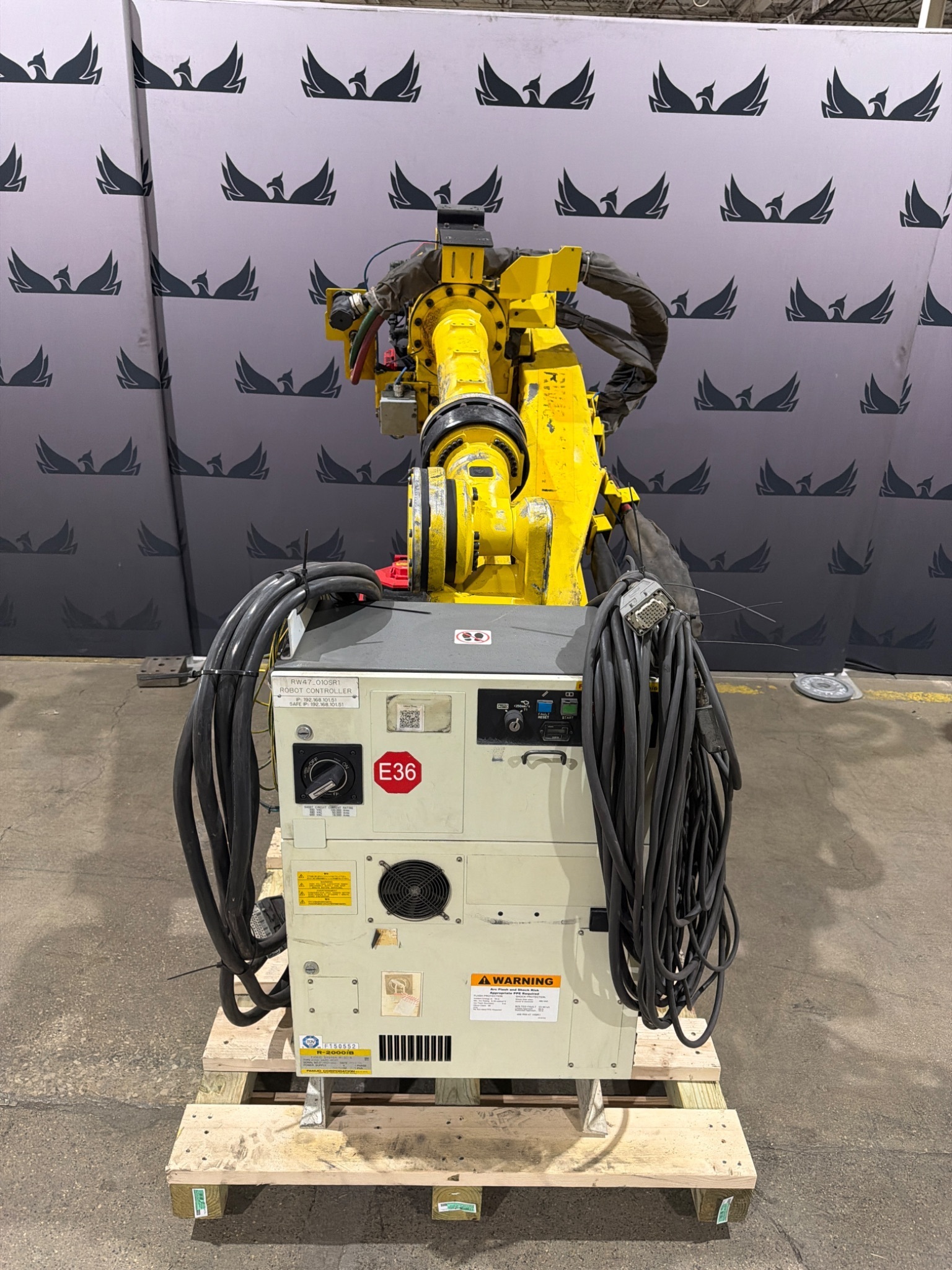 FANUC R‑2000iB/210F Complete w/ R‑30iB Controller USED 0