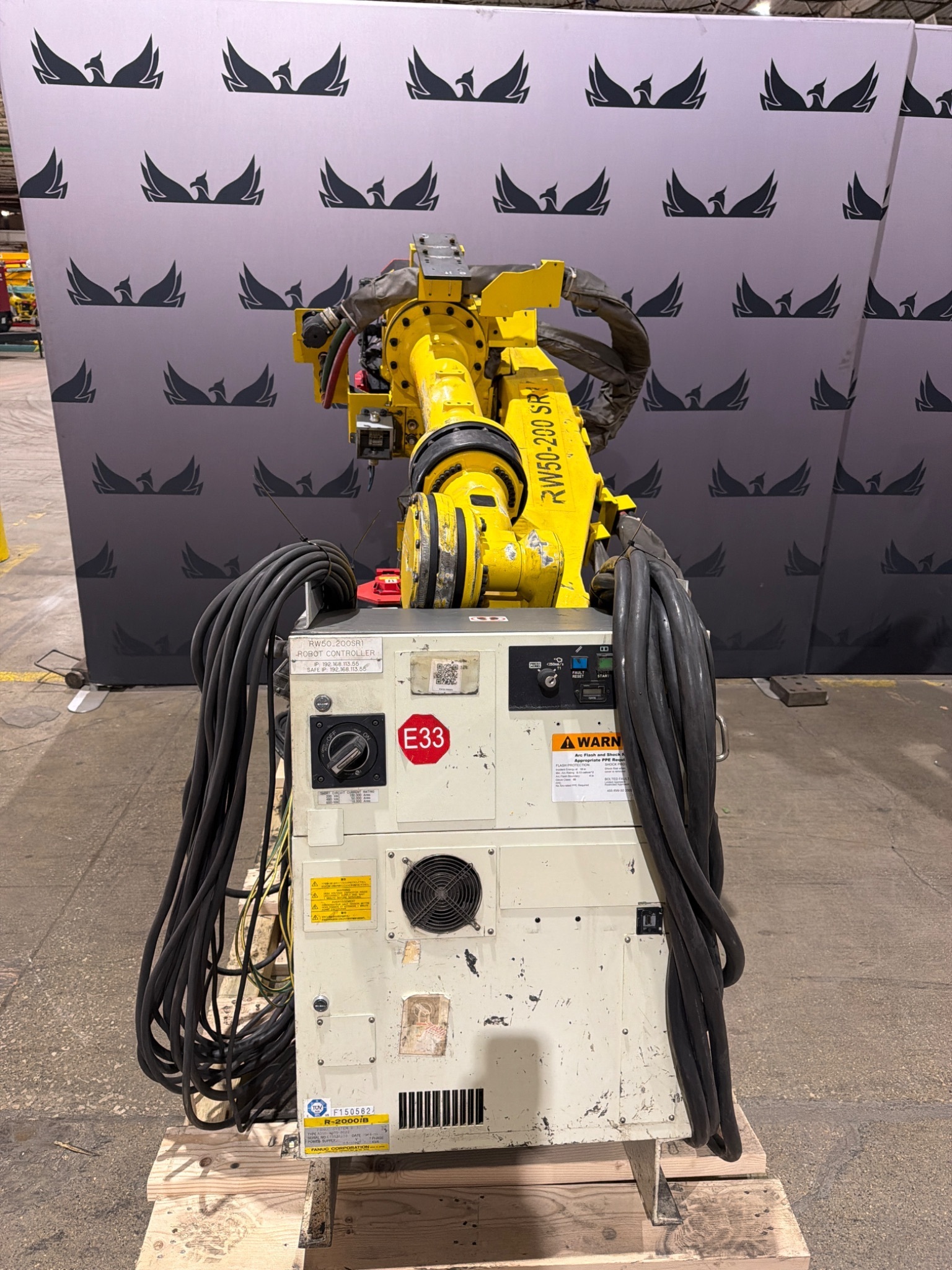 FANUC R‑2000iB/210F Complete w/ R‑30iB Controller USED 0