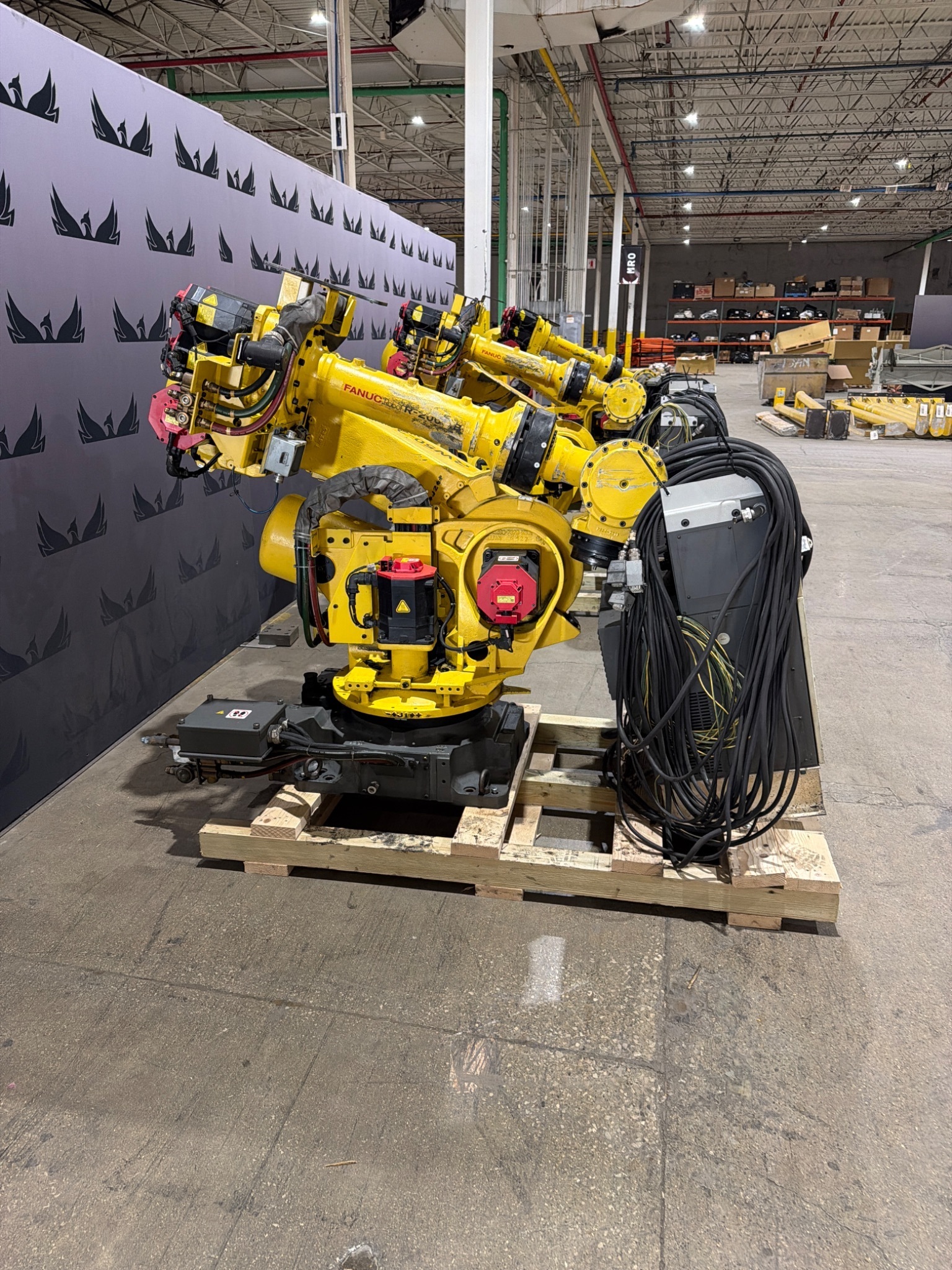 FANUC R‑2000iB/210F Complete w/ R‑30iB Controller USED 2
