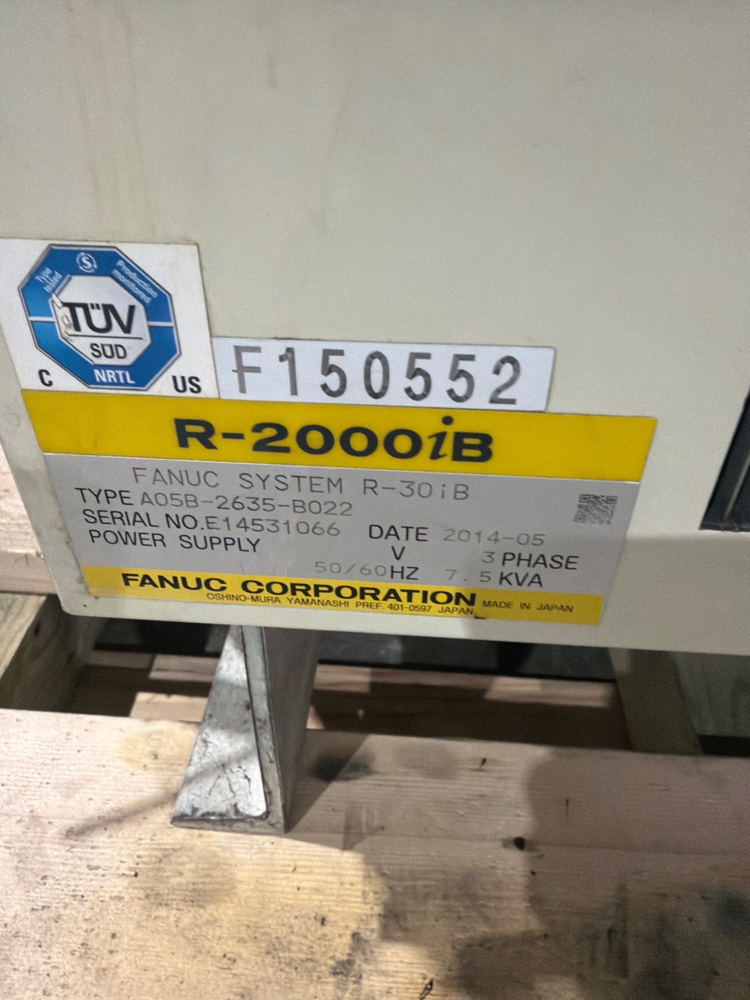 FANUC R‑2000iB/210F Complete w/ R‑30iB Controller USED 6