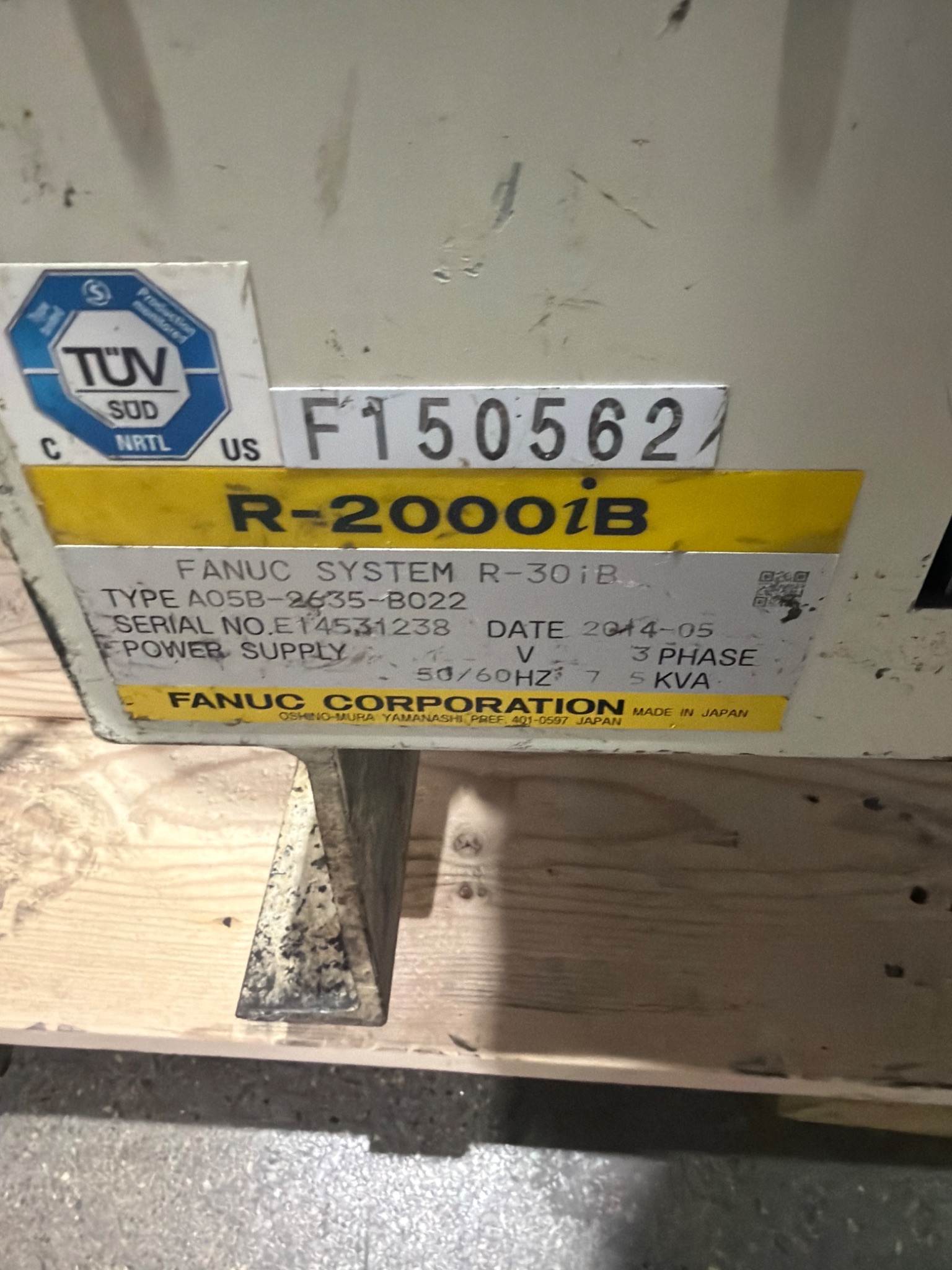 FANUC R‑2000iB/210F Complete w/ R‑30iB Controller USED 6
