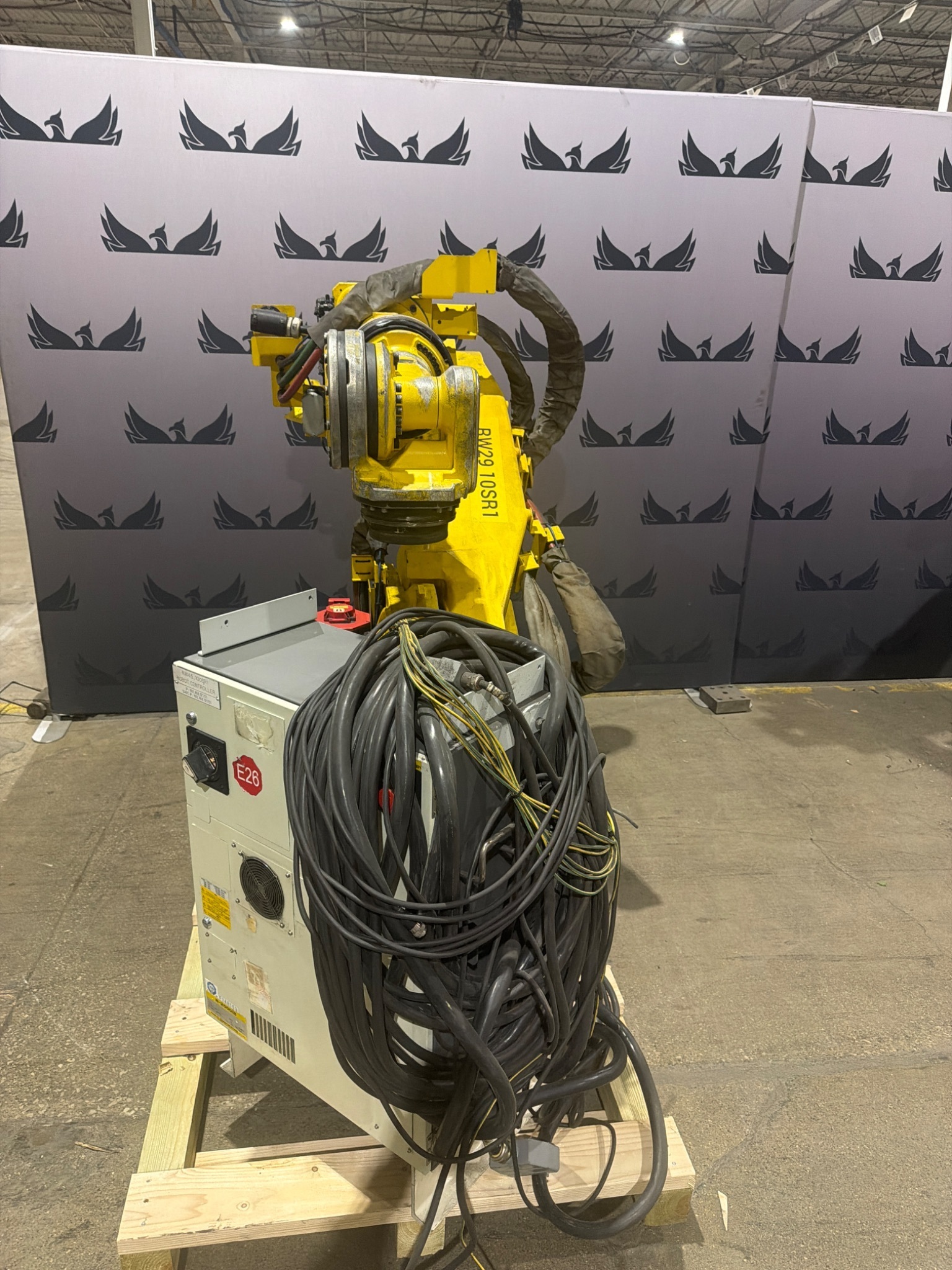 FANUC R‑2000iB/210F Complete w/ R‑30iB Controller USED 0