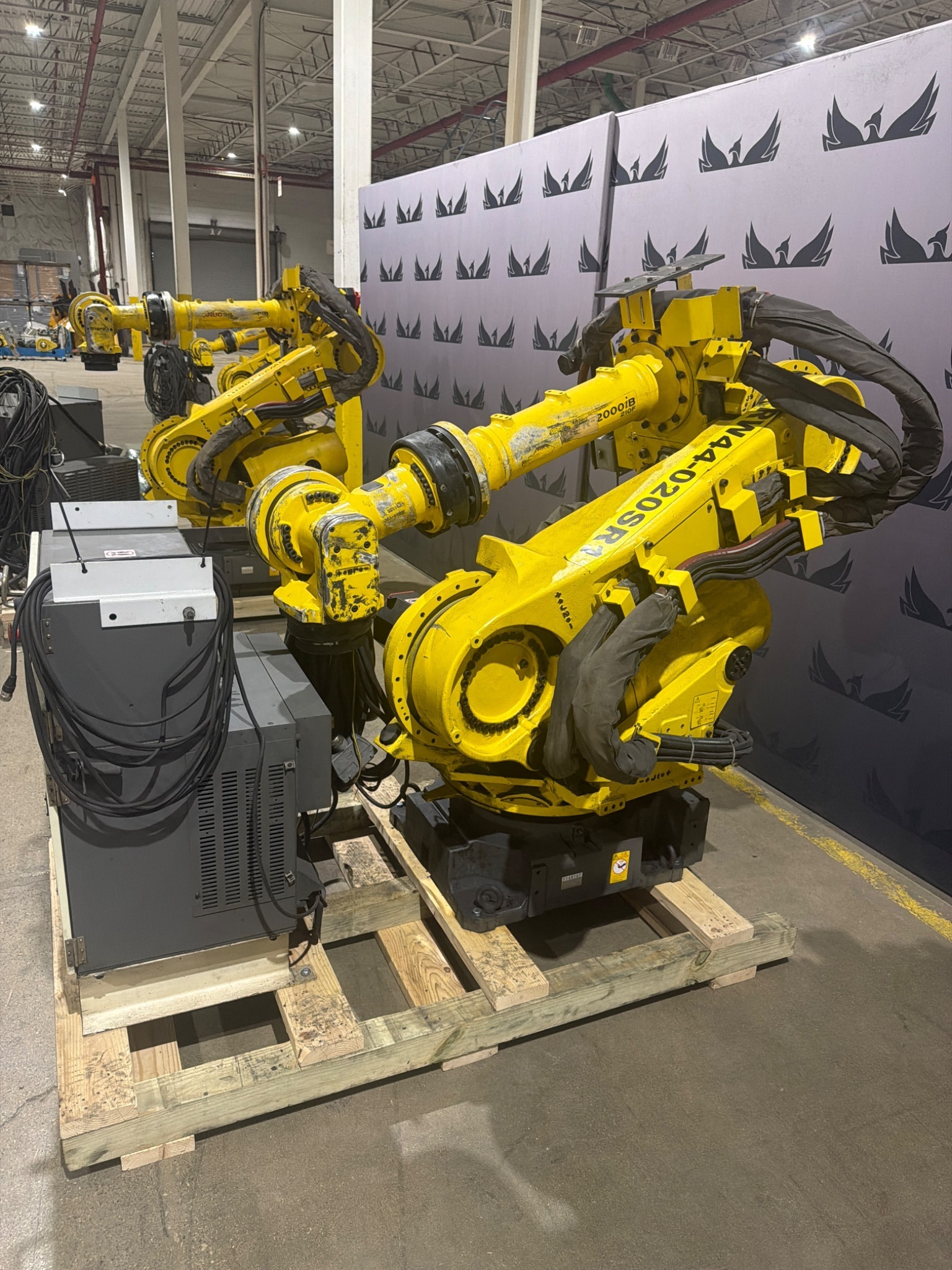 FANUC R‑2000iB/210F Complete w/ R‑30iB Controller USED 1
