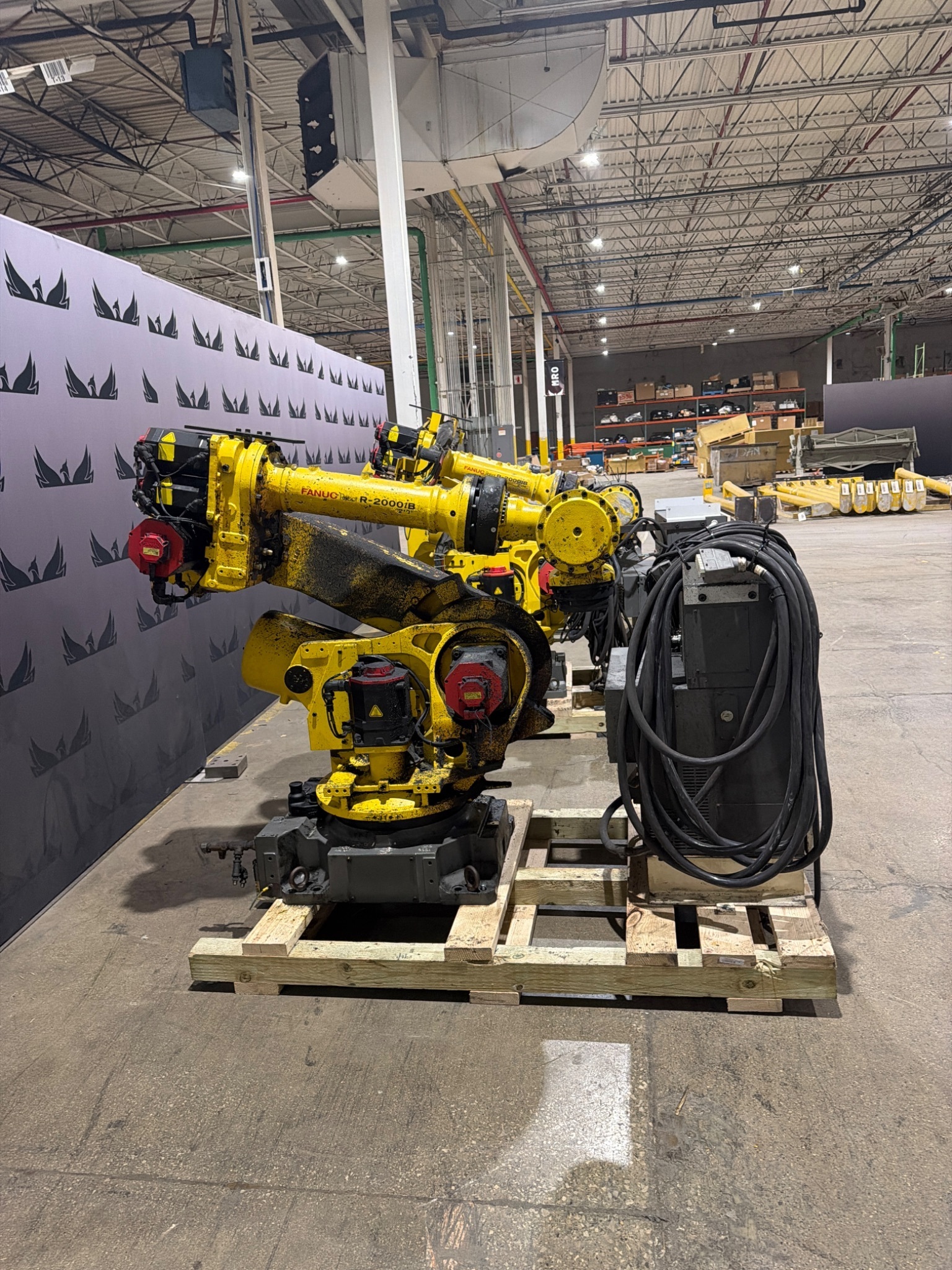 FANUC R‑2000iB/210F Complete w/ R‑30iB Controller USED 2