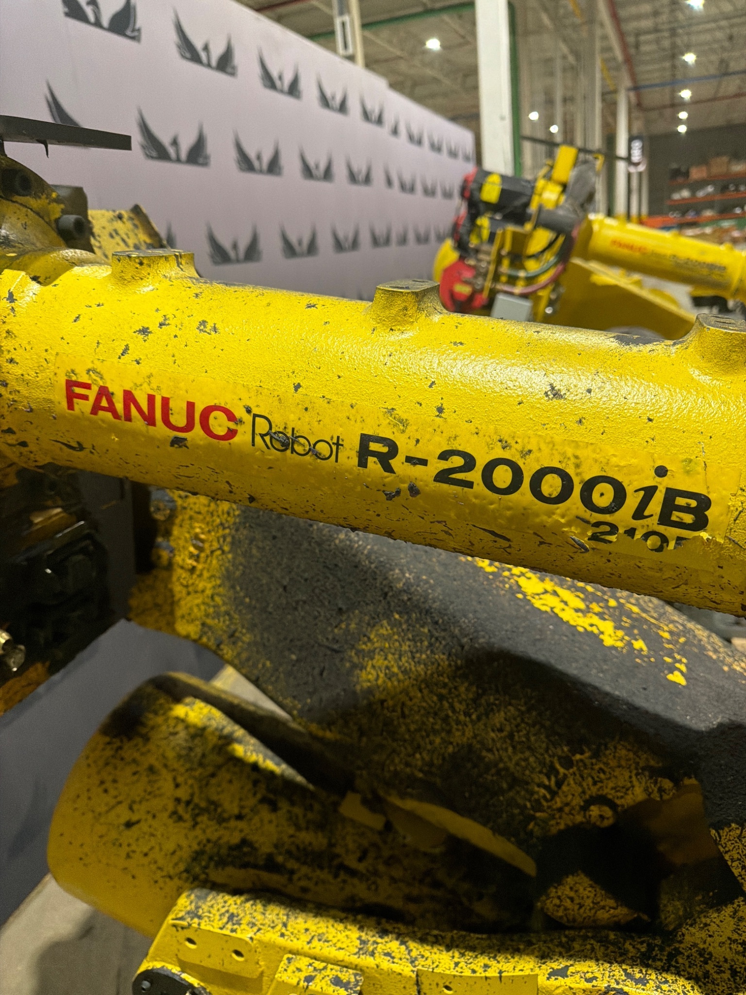 FANUC R‑2000iB/210F Complete w/ R‑30iB Controller USED 3