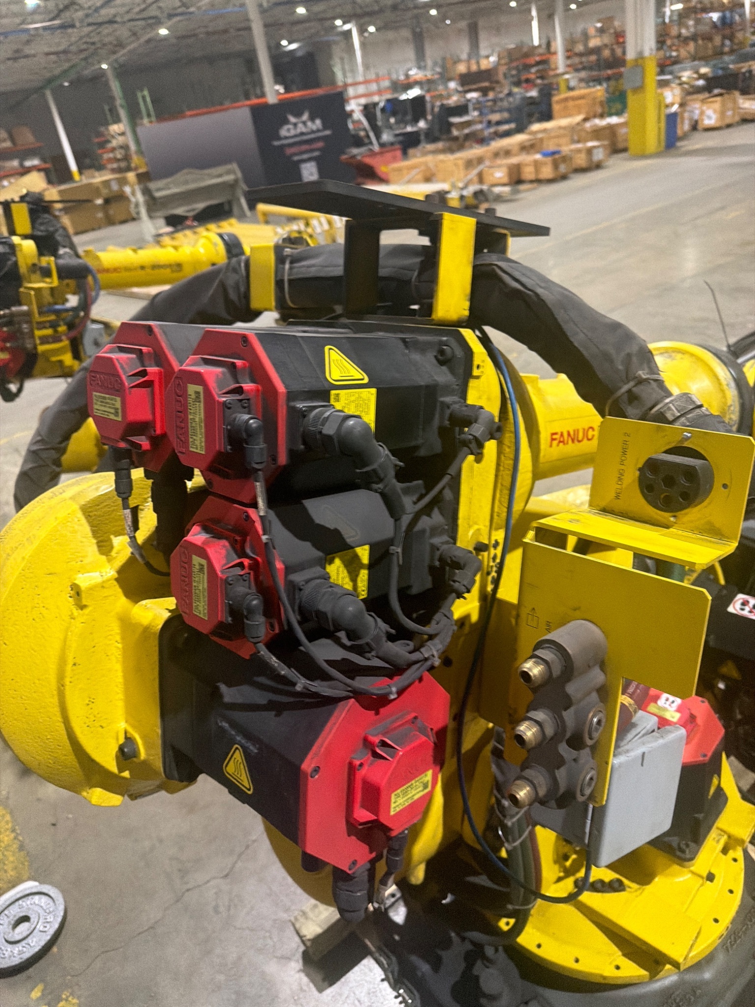 FANUC R‑2000iB/210F Complete w/ R‑30iB Controller USED 7
