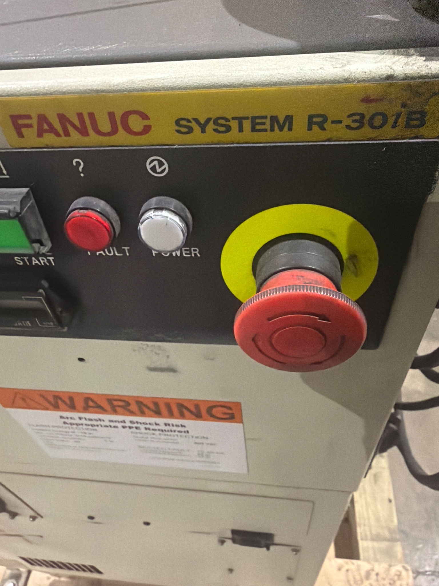 FANUC R‑2000iB/210F Complete w/ R‑30iB Controller USED 9