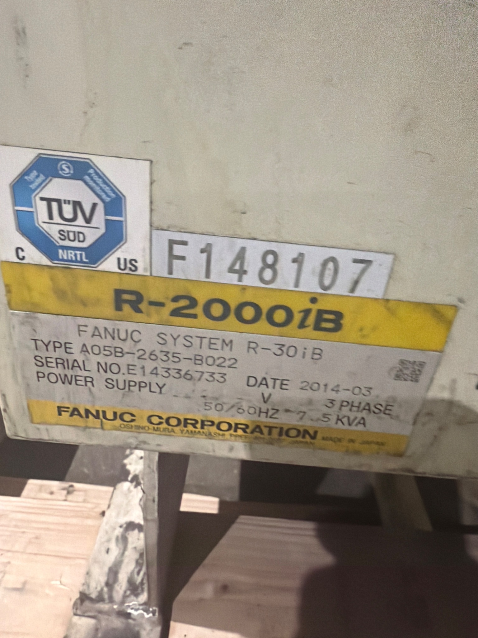 FANUC R‑2000iB/210F Complete w/ R‑30iB Controller USED 11