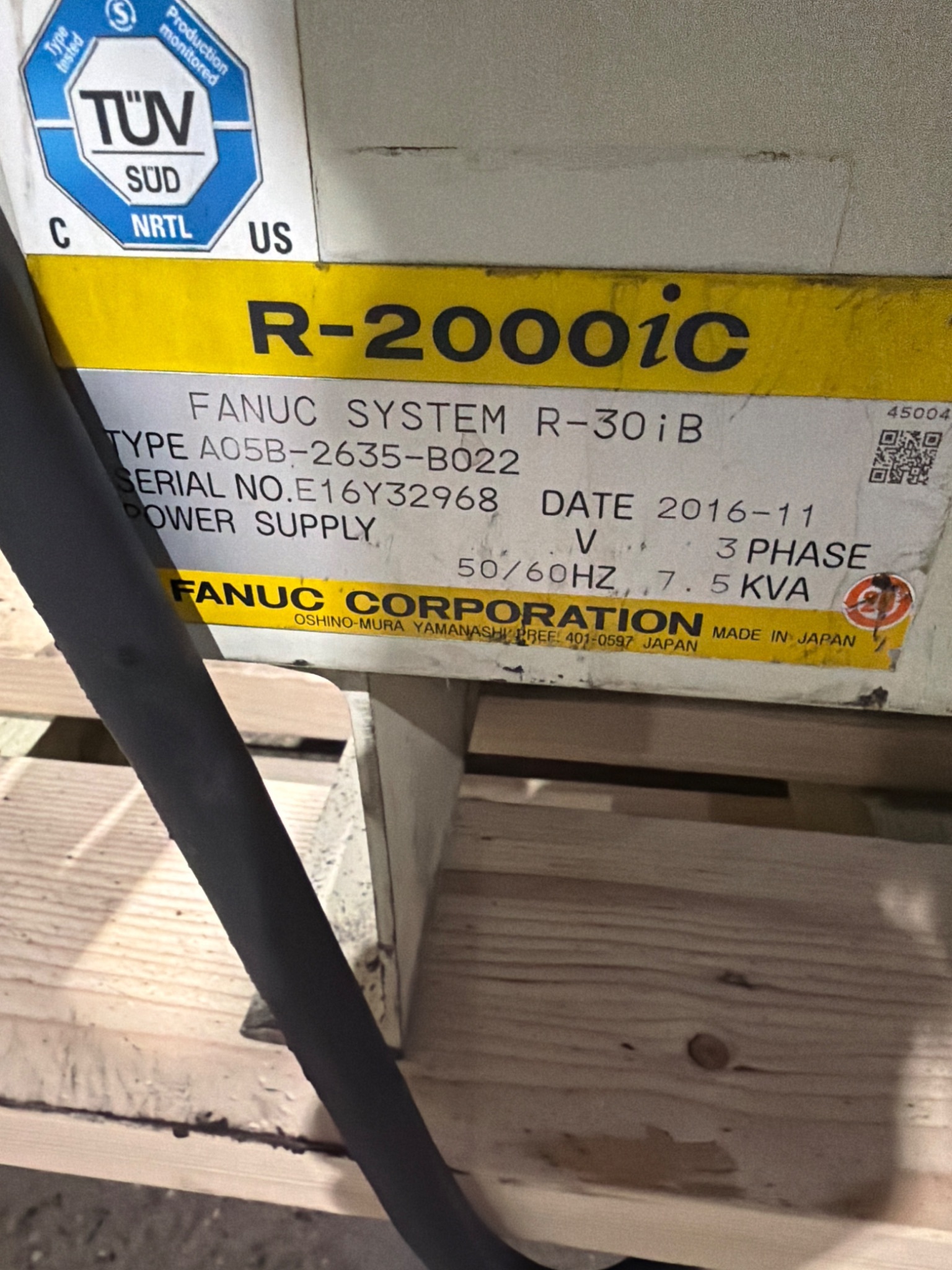 FANUC R‑2000iB/210F Complete w/ R‑30iB Controller USED 9