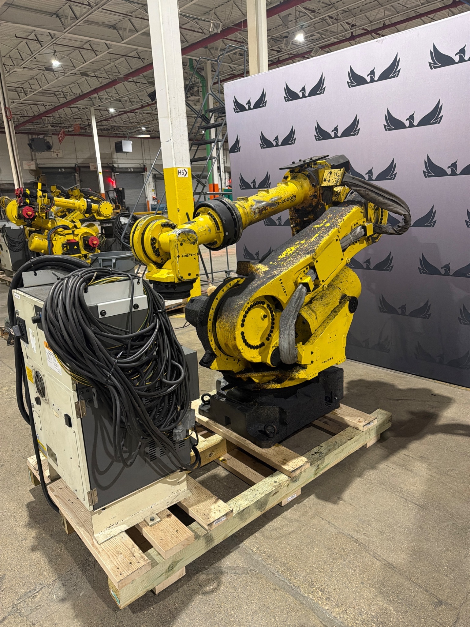 FANUC R‑2000iB/210F Complete w/ R‑30iB Controller USED 10