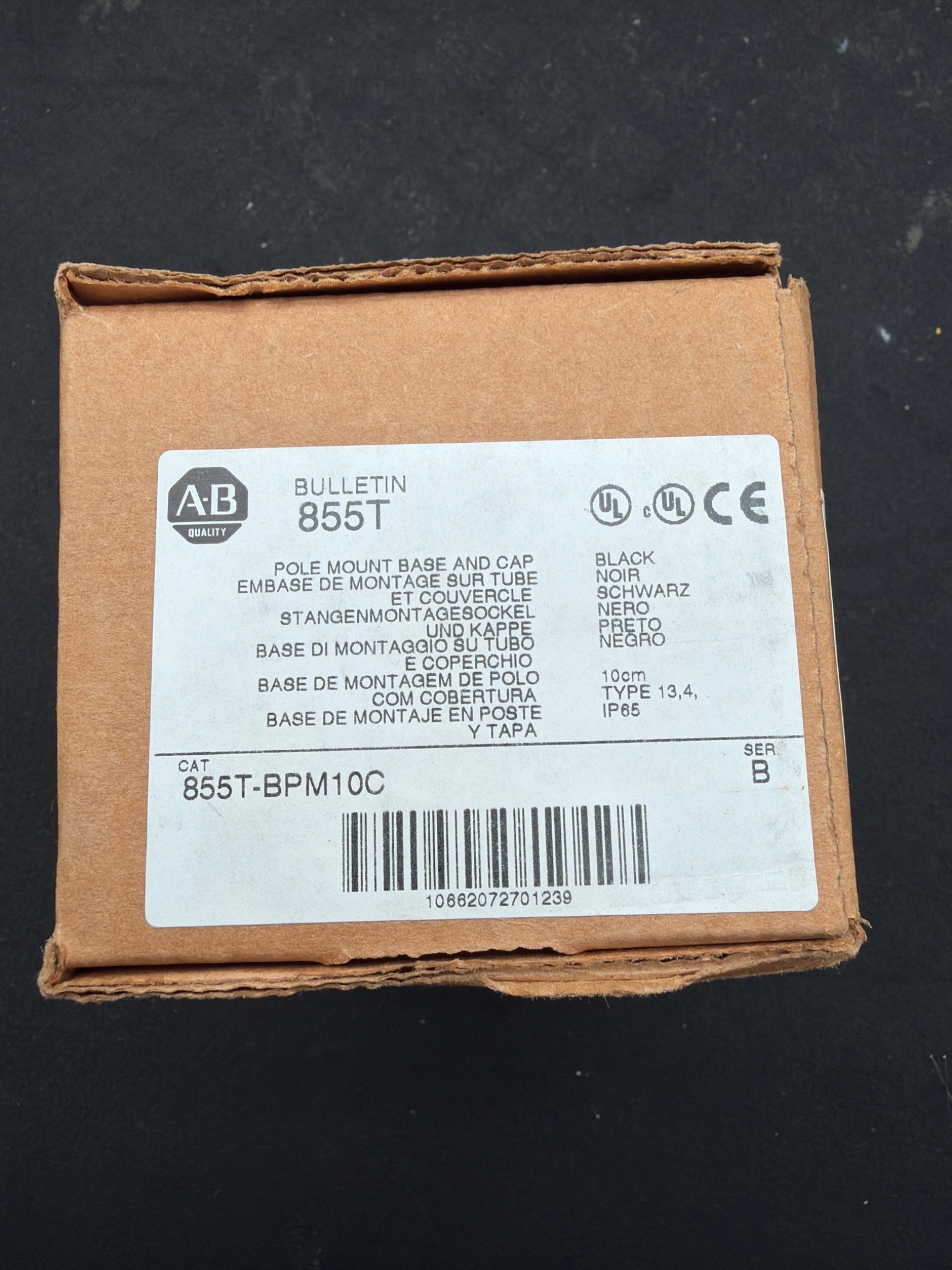 ALLEN BRADLEY 855T-BPM10C Pole Mount Base and Cap NEW 0
