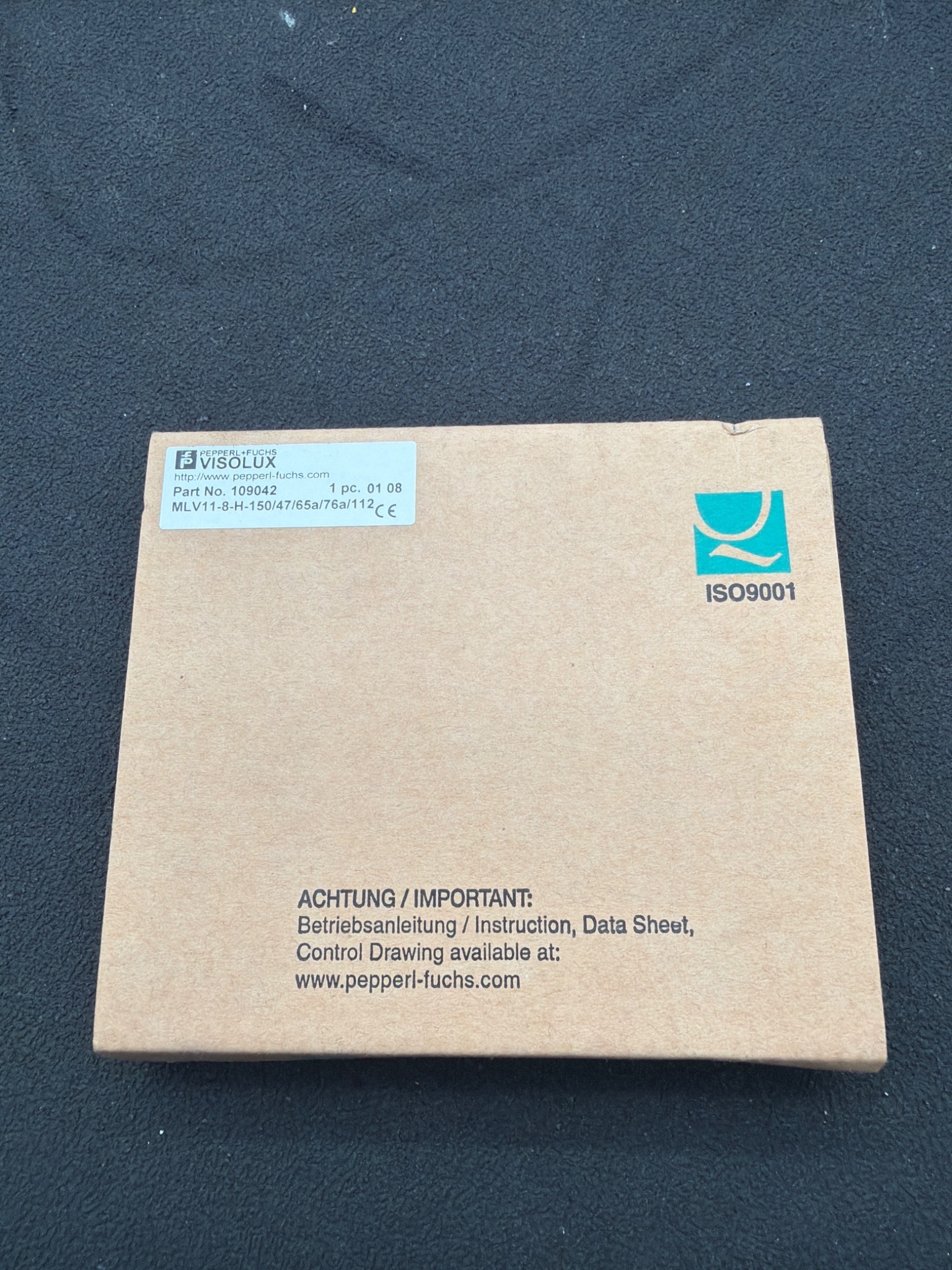 PEPPERL+FUCHS 109042 VISOLUX Photoelectric Sensor NEW 0