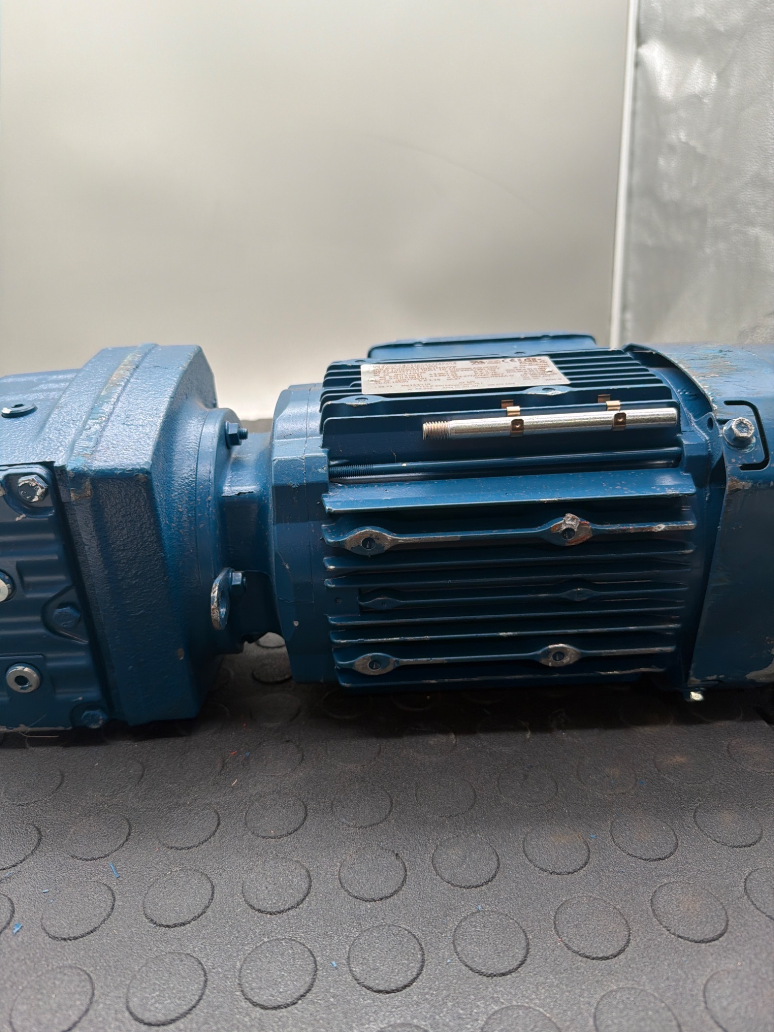SEW EURODRIVE RF37 DRE80M4BE1HR/TF Gearmotor USED 4