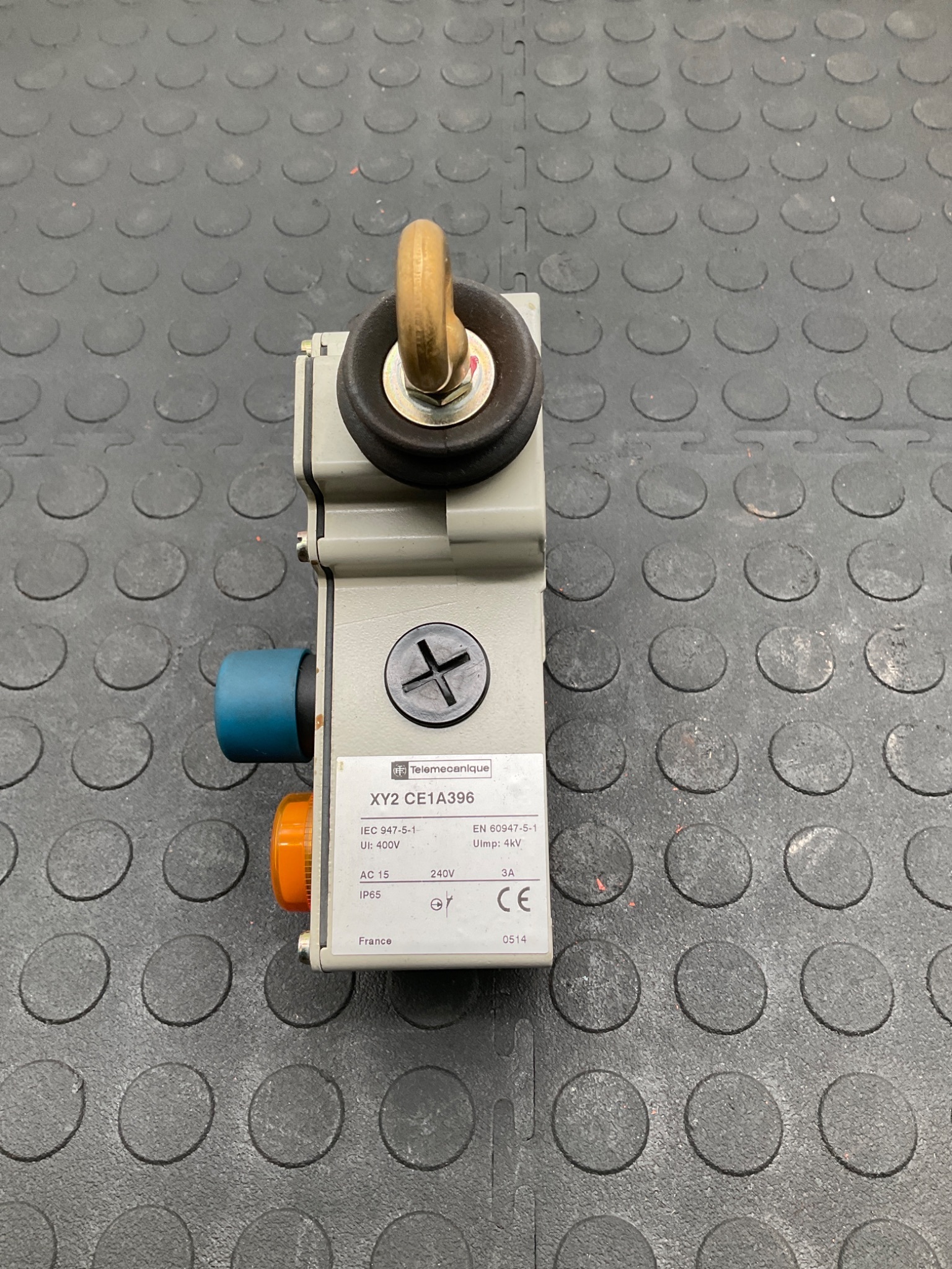 TELEMECANIQUE XY2 CE1A396 Rope Pull Switch USED 1