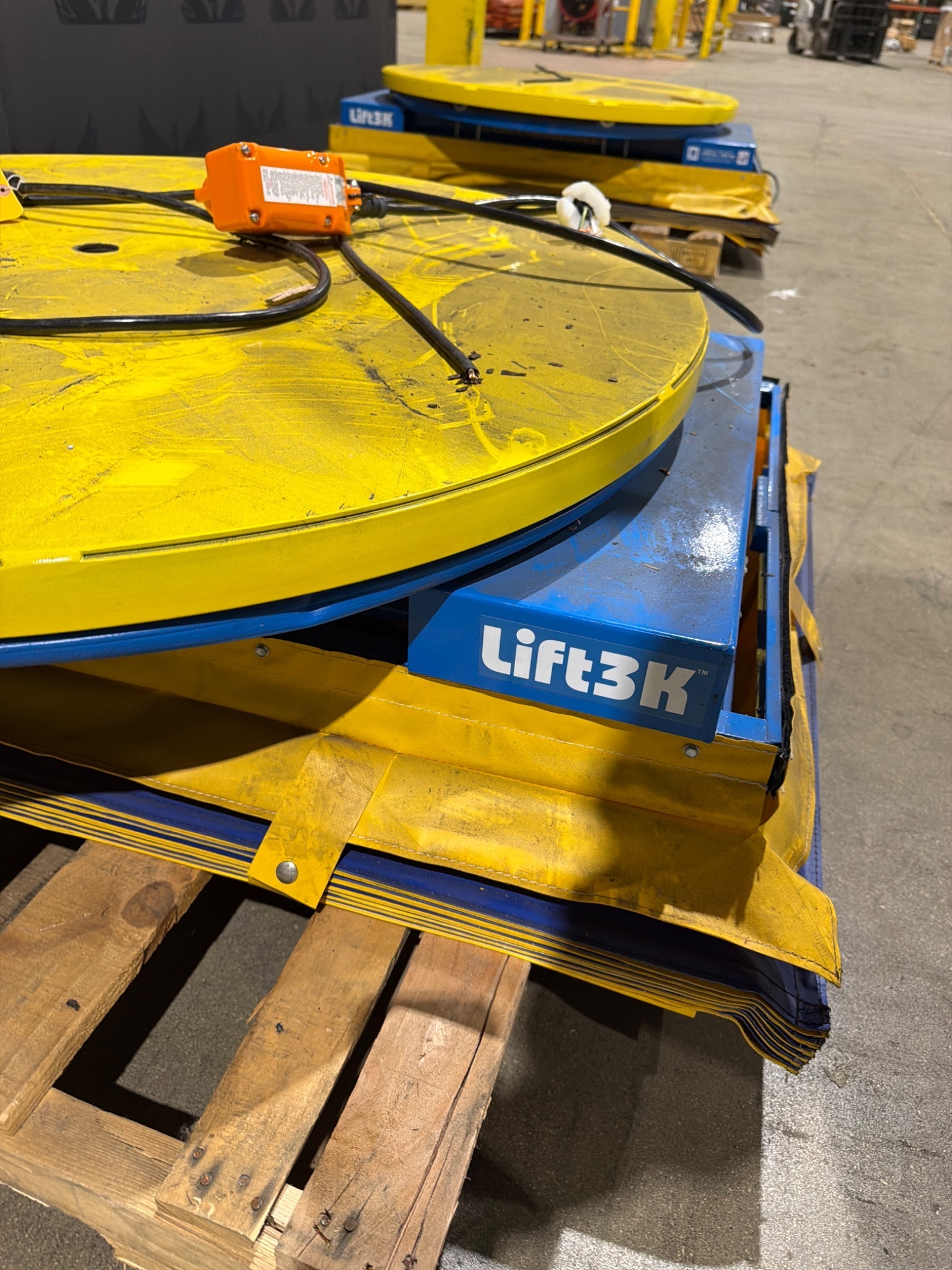 BISHAMON OPTIMUS L3K‑TT Pallet Positioner USED 3