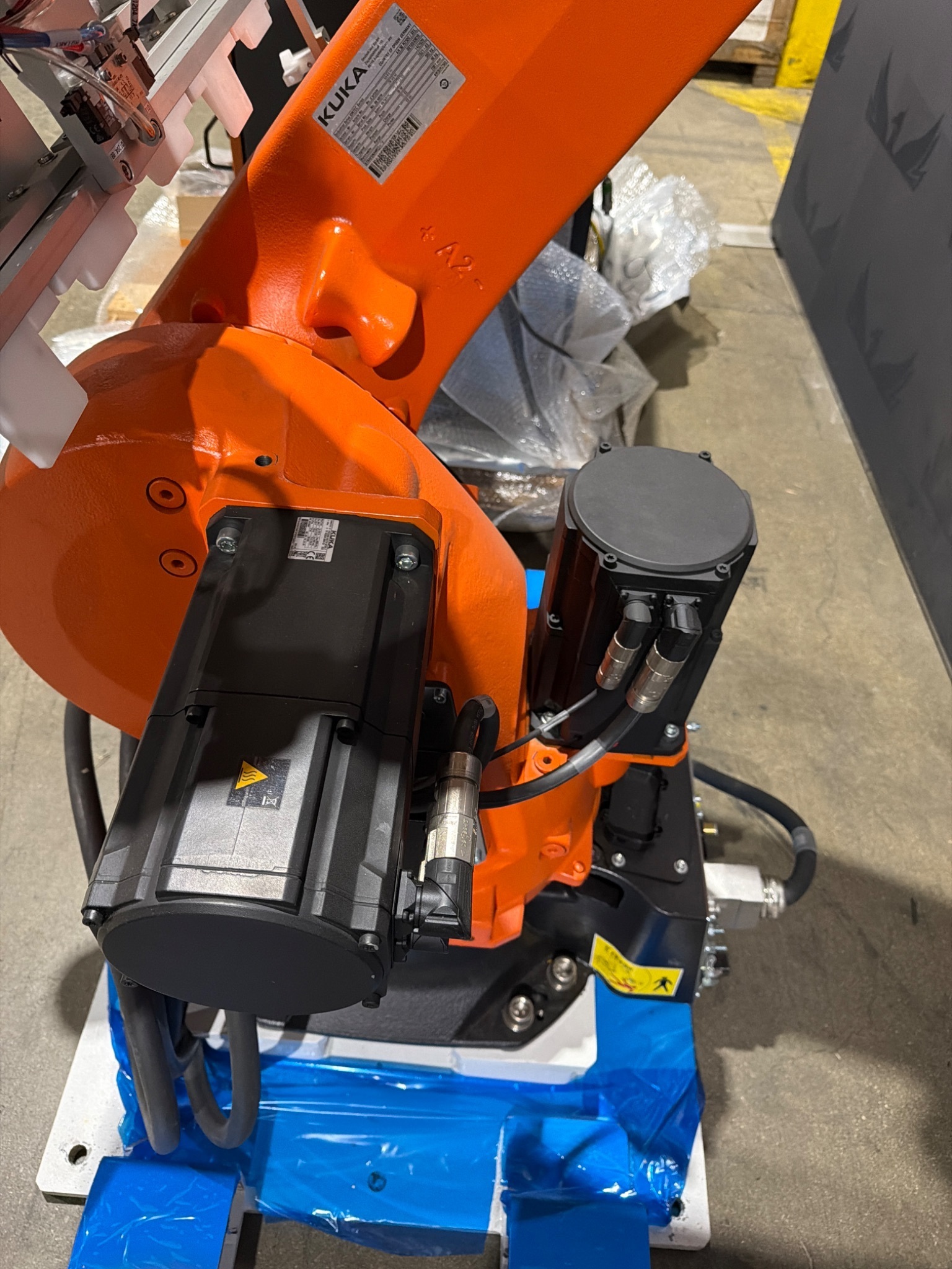 KUKA KR 50 R2500/SEL IONTEC Robot w/ KR C4 NA Controller NEW 10