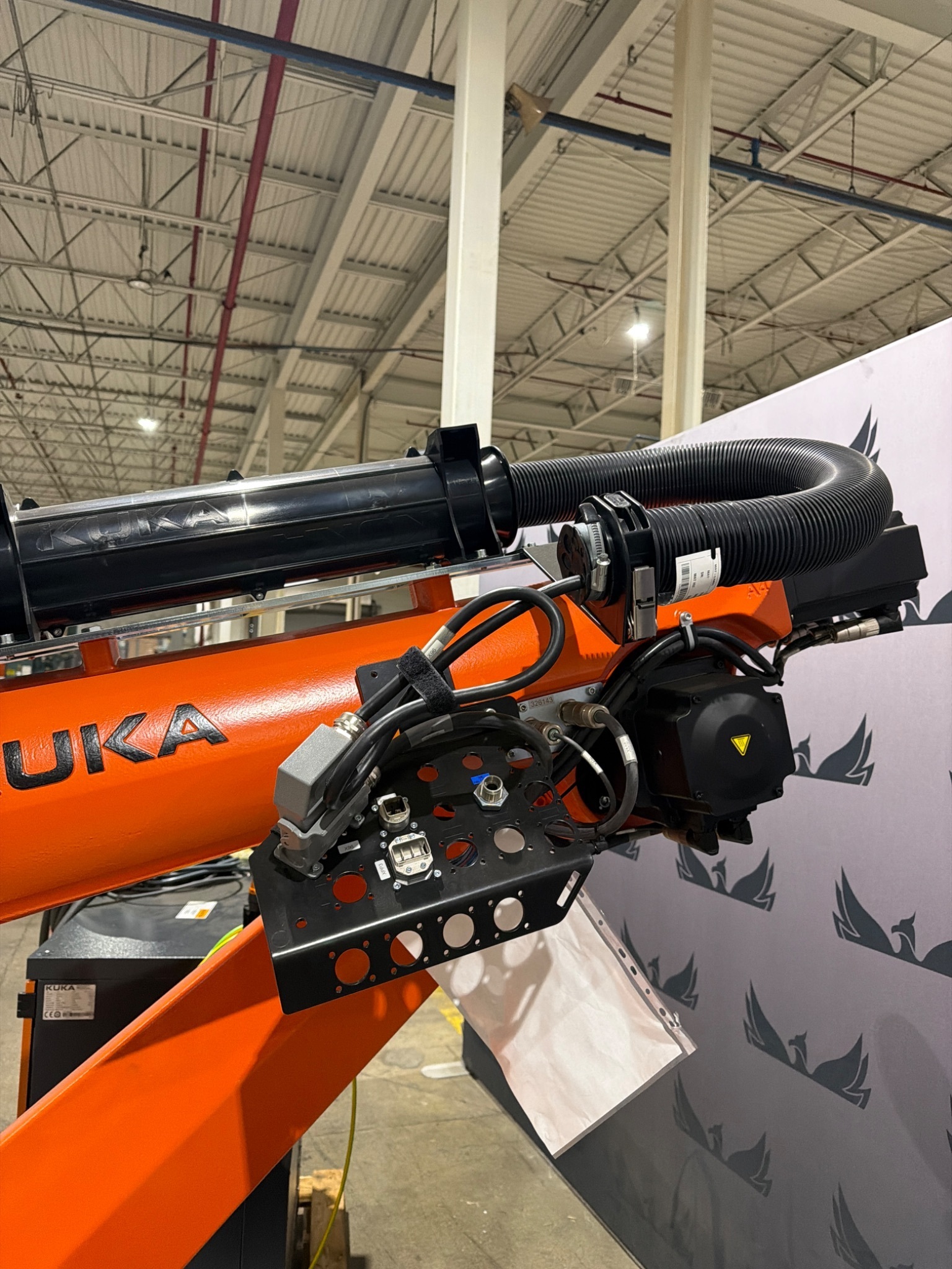 KUKA KR 210 R3100‑2/FLR QUANTEC‑2 Robot w/ KR C4 NA Controller NEW 4