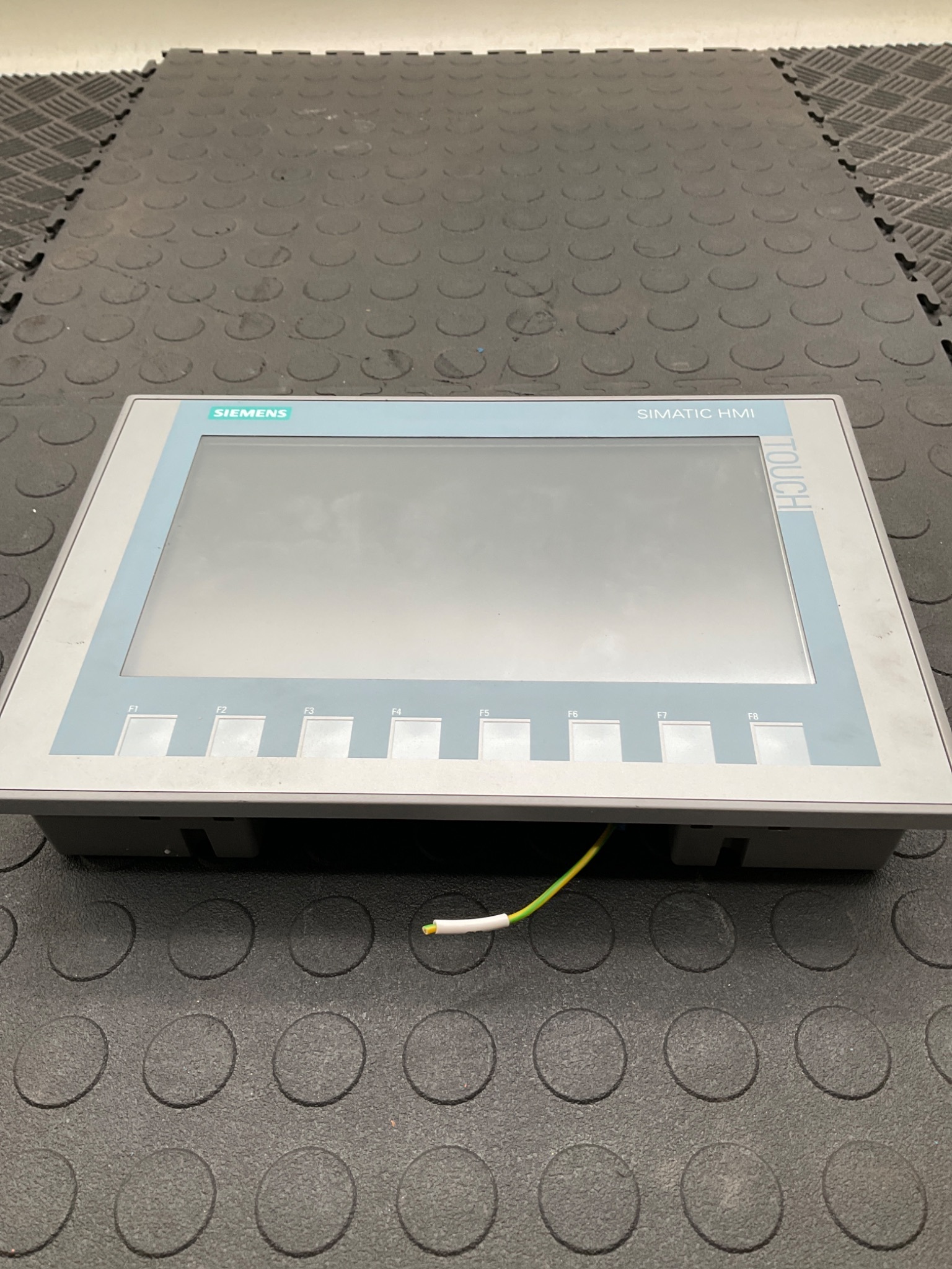 SIEMENS 6AV2123-2JB03-0AX0 KTP900 Basic Touch Panel HMI USED 1
