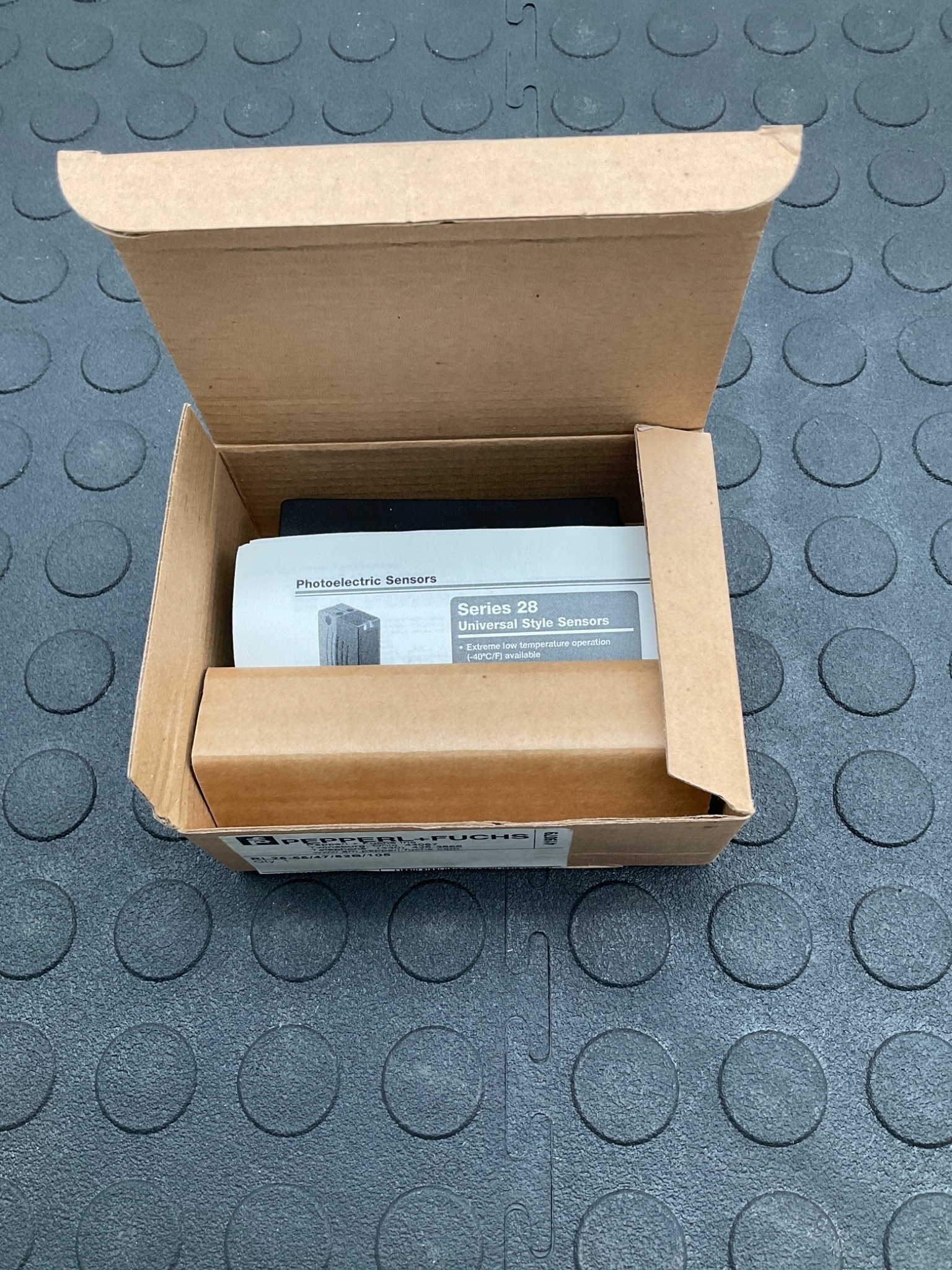 PEPPERL+FUCHS RL28-55/47/82B/105 Photoelectric Sensor NEW 1